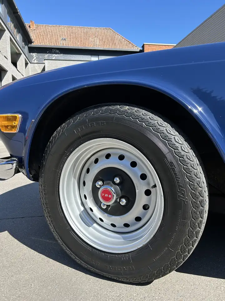 Triumph TR6 Matching / Restored / SU carbs / Electronic Ign, foto 4
