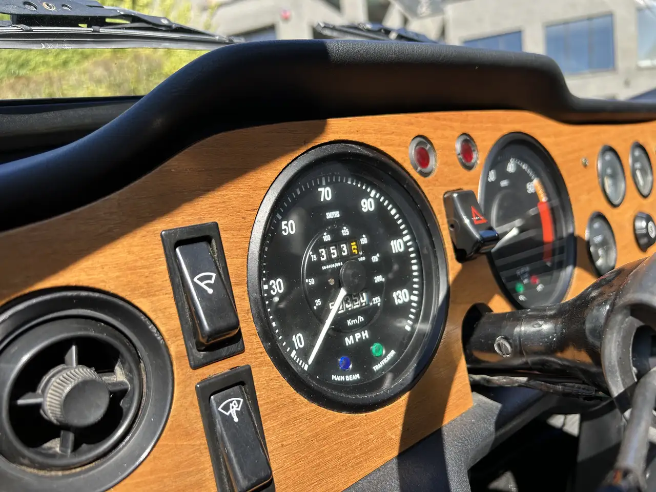 Triumph TR6 Matching / Restored / SU carbs / Electronic Ign, foto 7