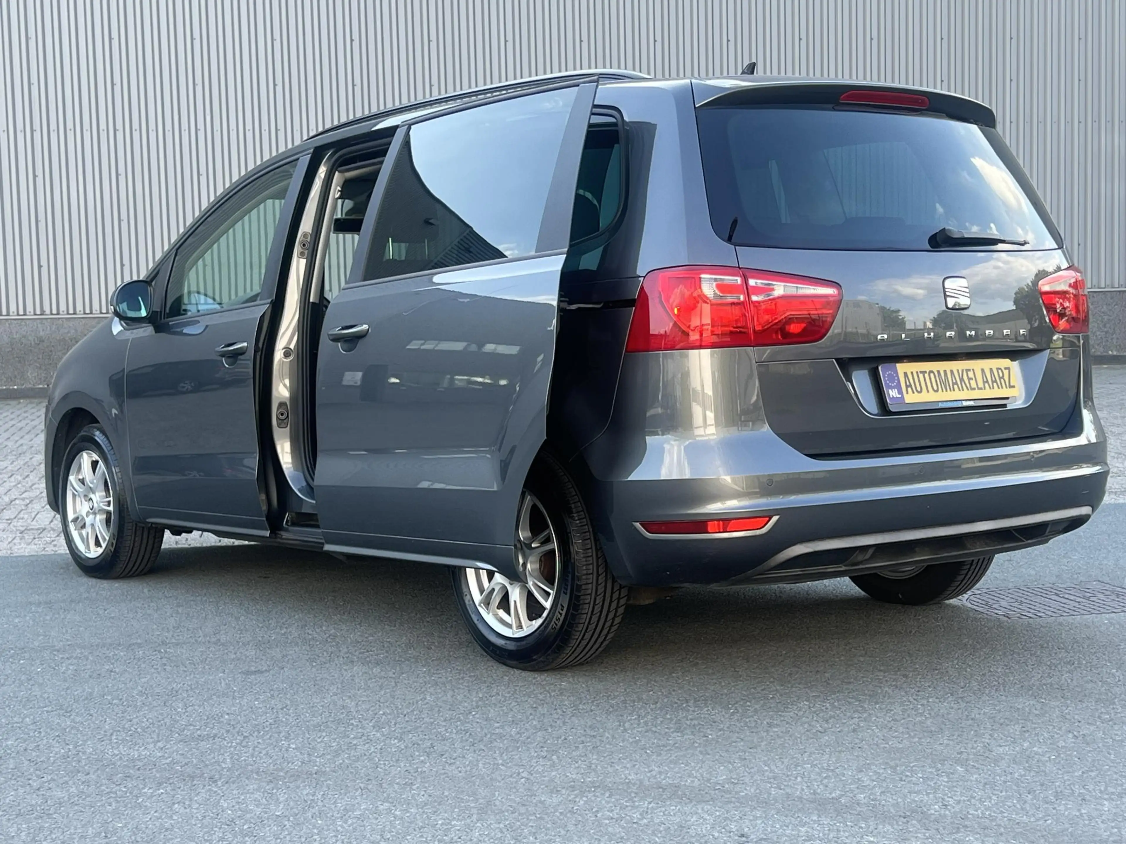 SEAT Alhambra 1.4 TSI Businessline 7p LEDER MEMORY CAM — photo 9