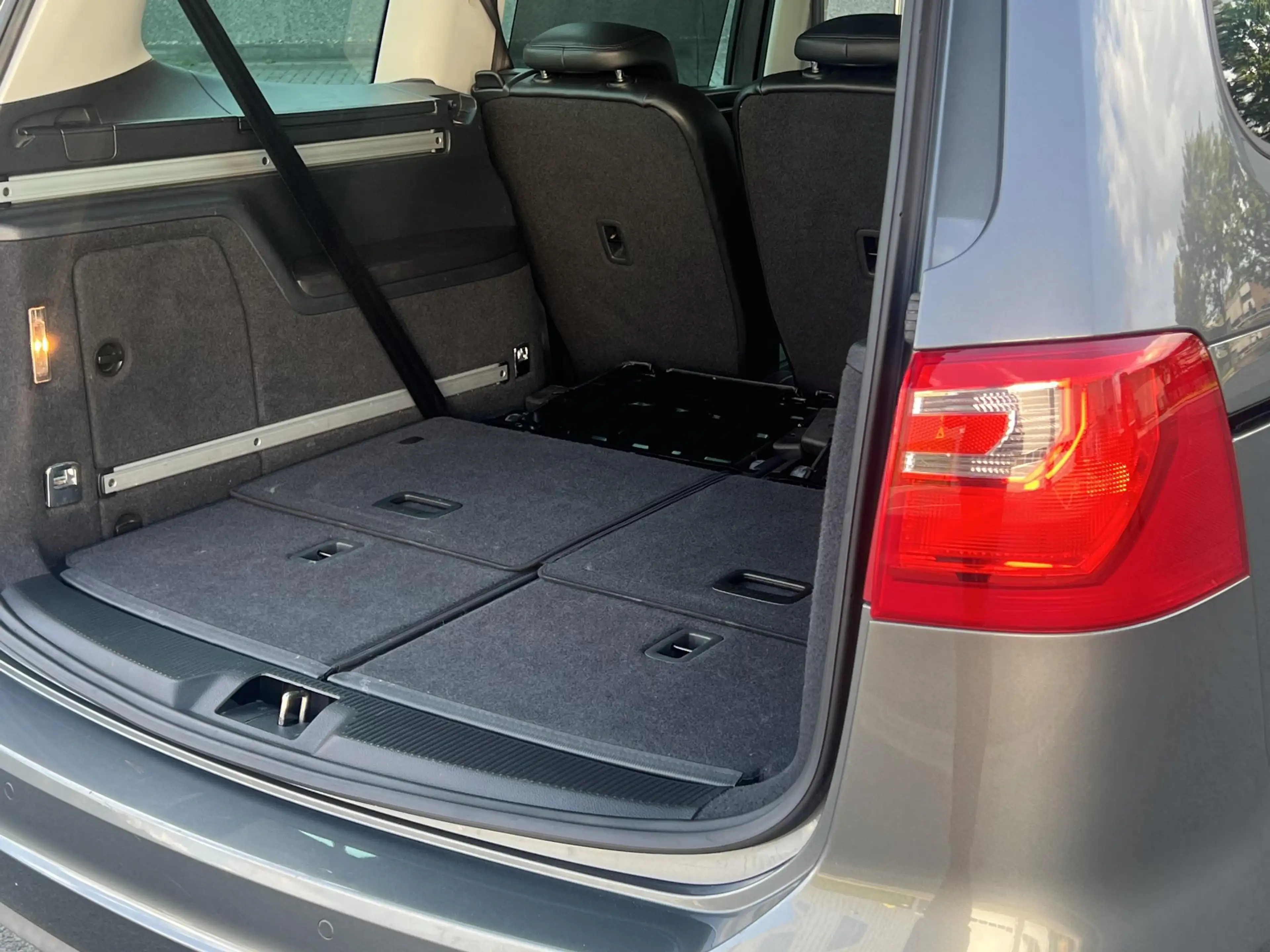 SEAT Alhambra 1.4 TSI Businessline 7p LEDER MEMORY CAM — photo 8