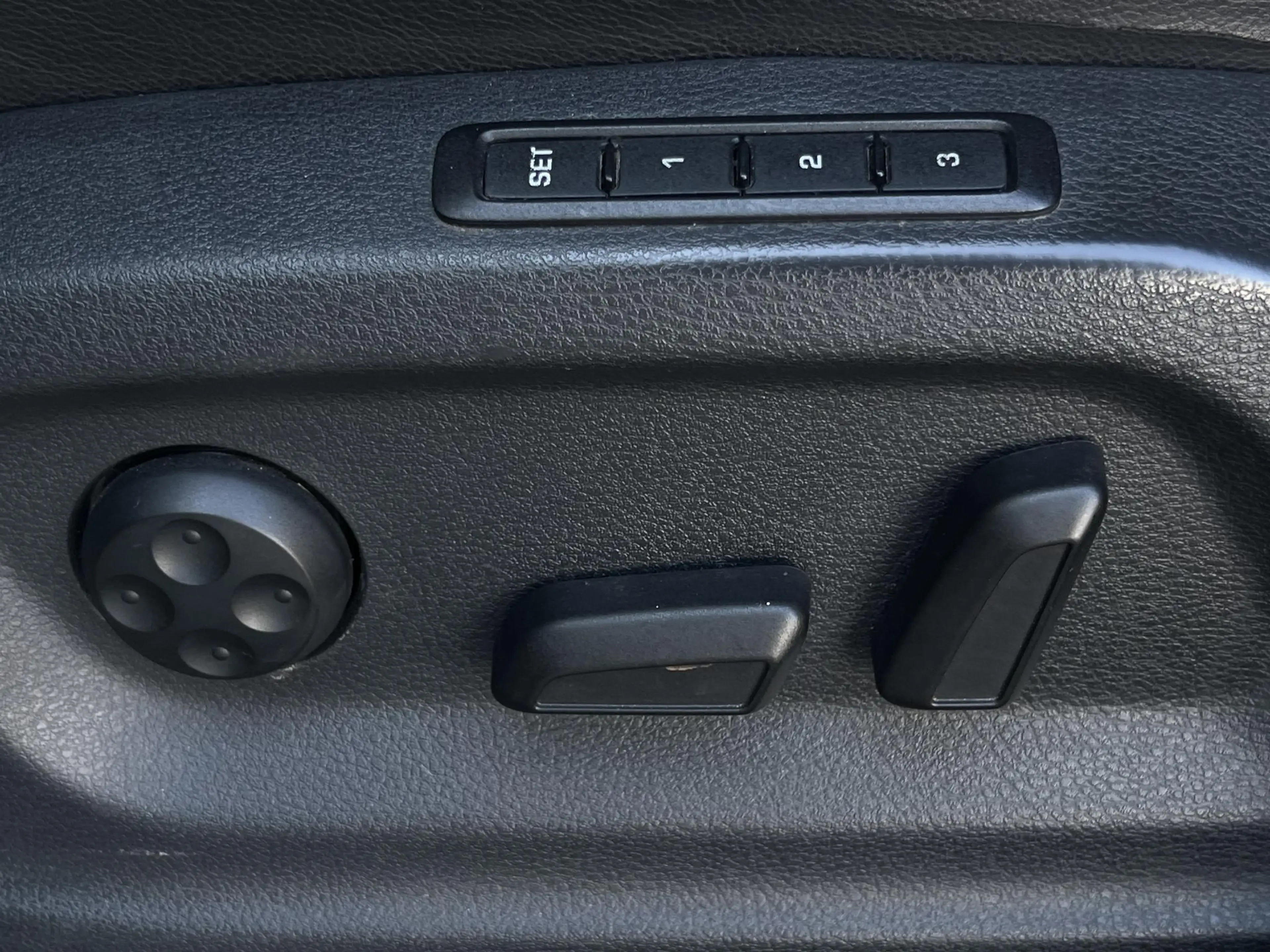 SEAT Alhambra 1.4 TSI Businessline 7p LEDER MEMORY CAM — photo 14