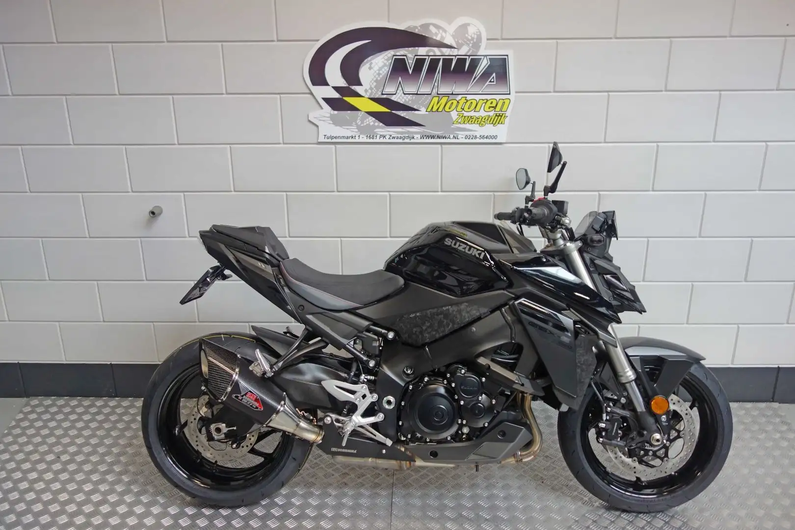 Suzuki GSX-S 950 Schwarz - 1