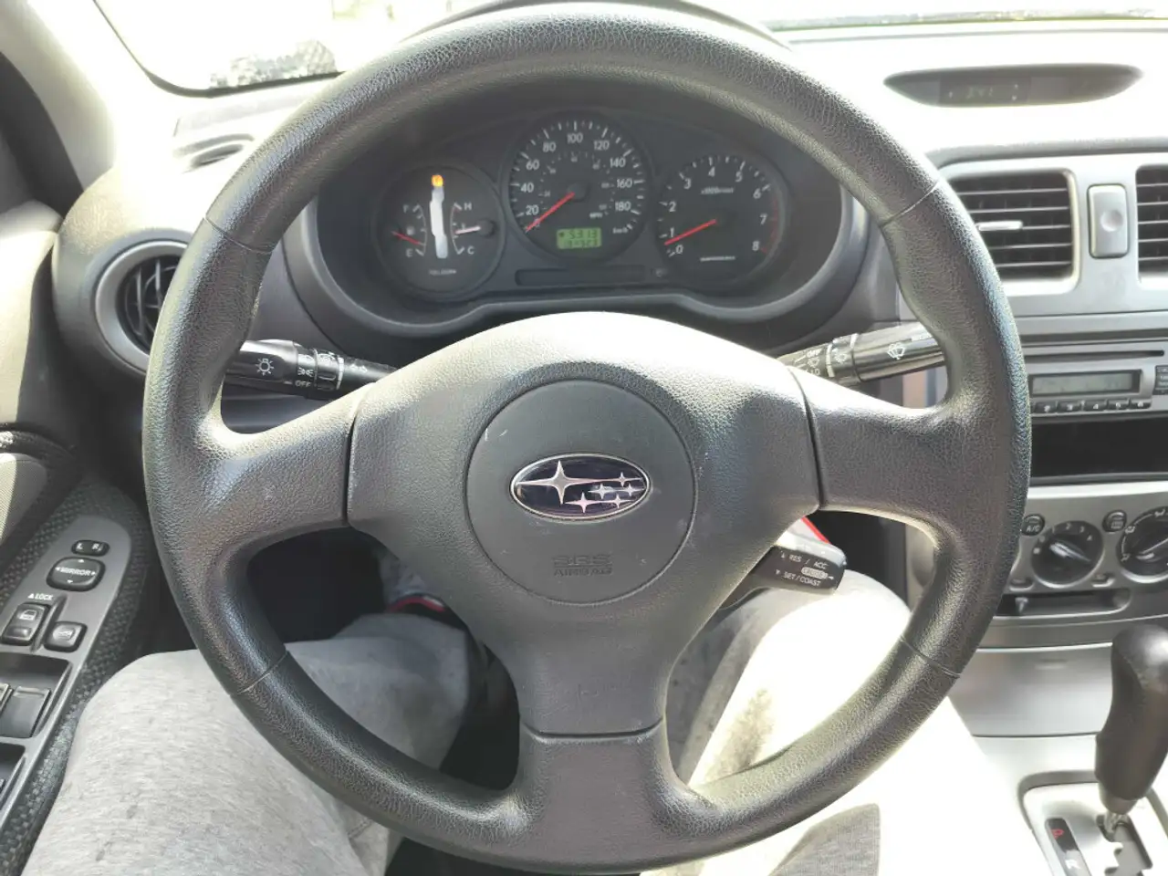 Subaru Impreza снимка Subaru Impreza