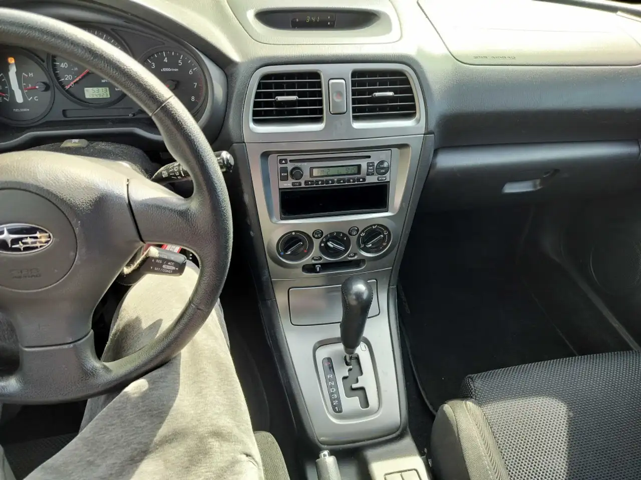 Subaru Impreza снимка Subaru Impreza