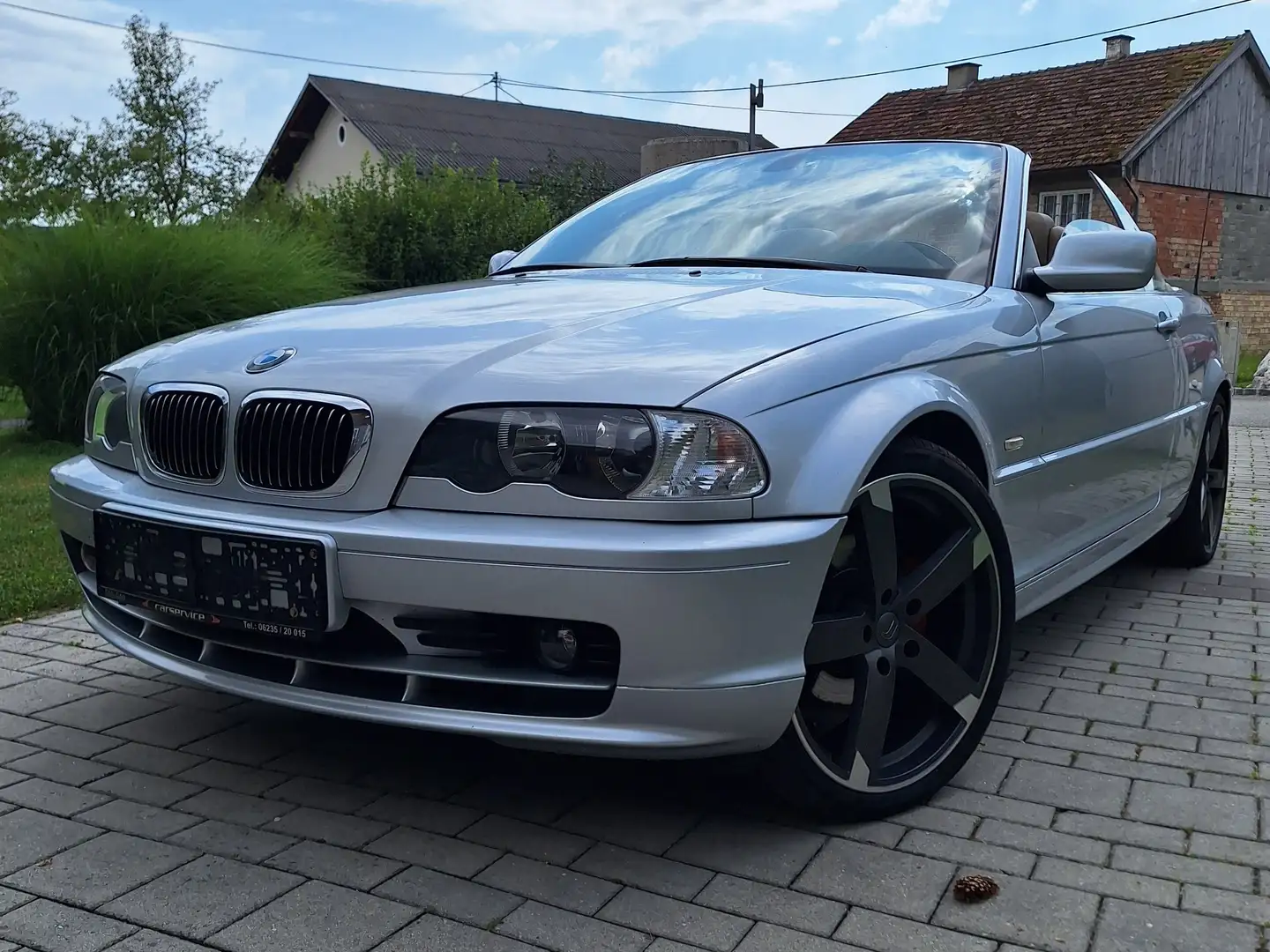 BMW 325 325i Cabrio Aut. Silber - 1