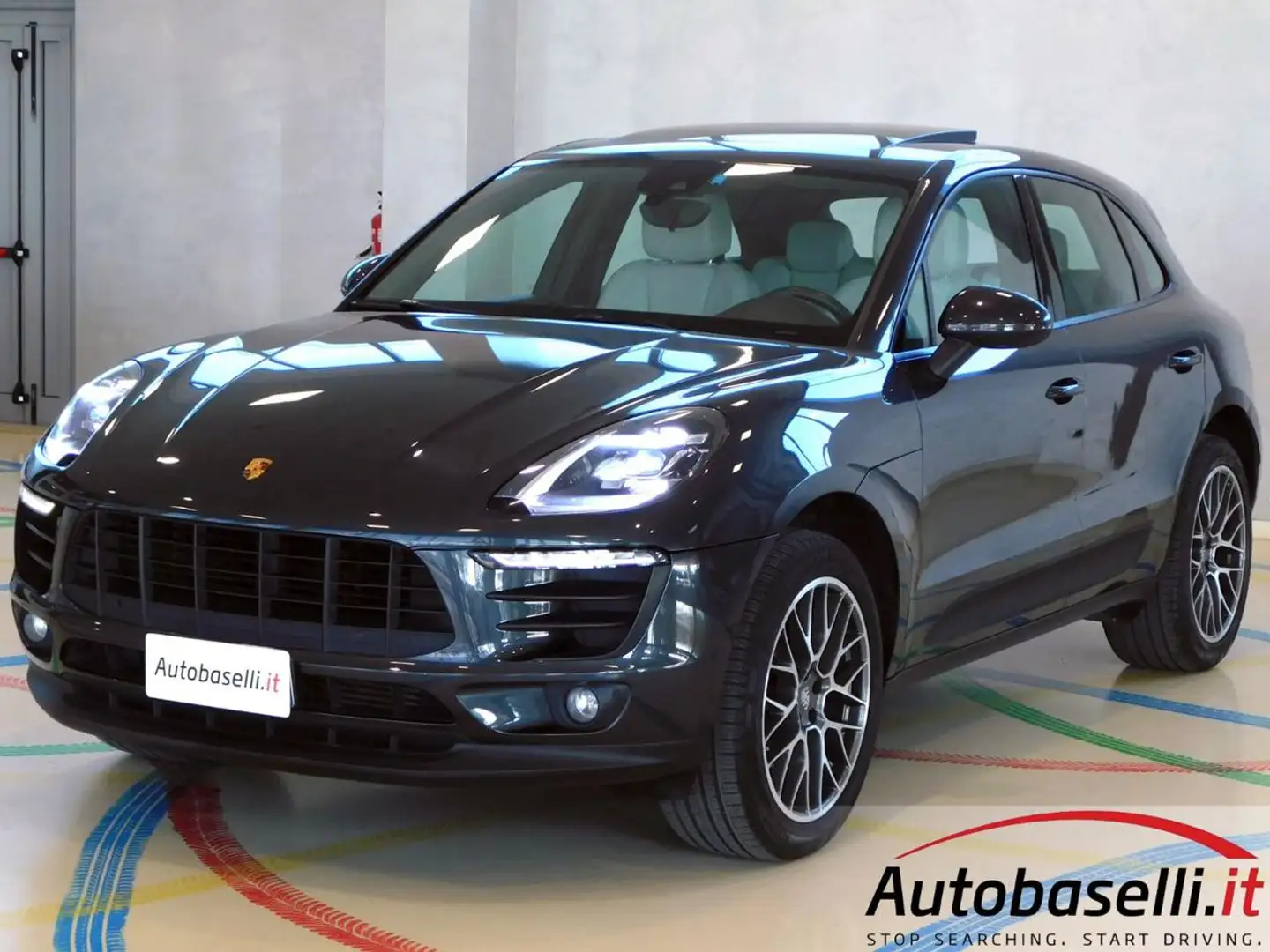 Porsche Macan 2.0 252CV AUTOMATICA PDK, TETTUCCIO, CERCHI 20'' Grigio - 1