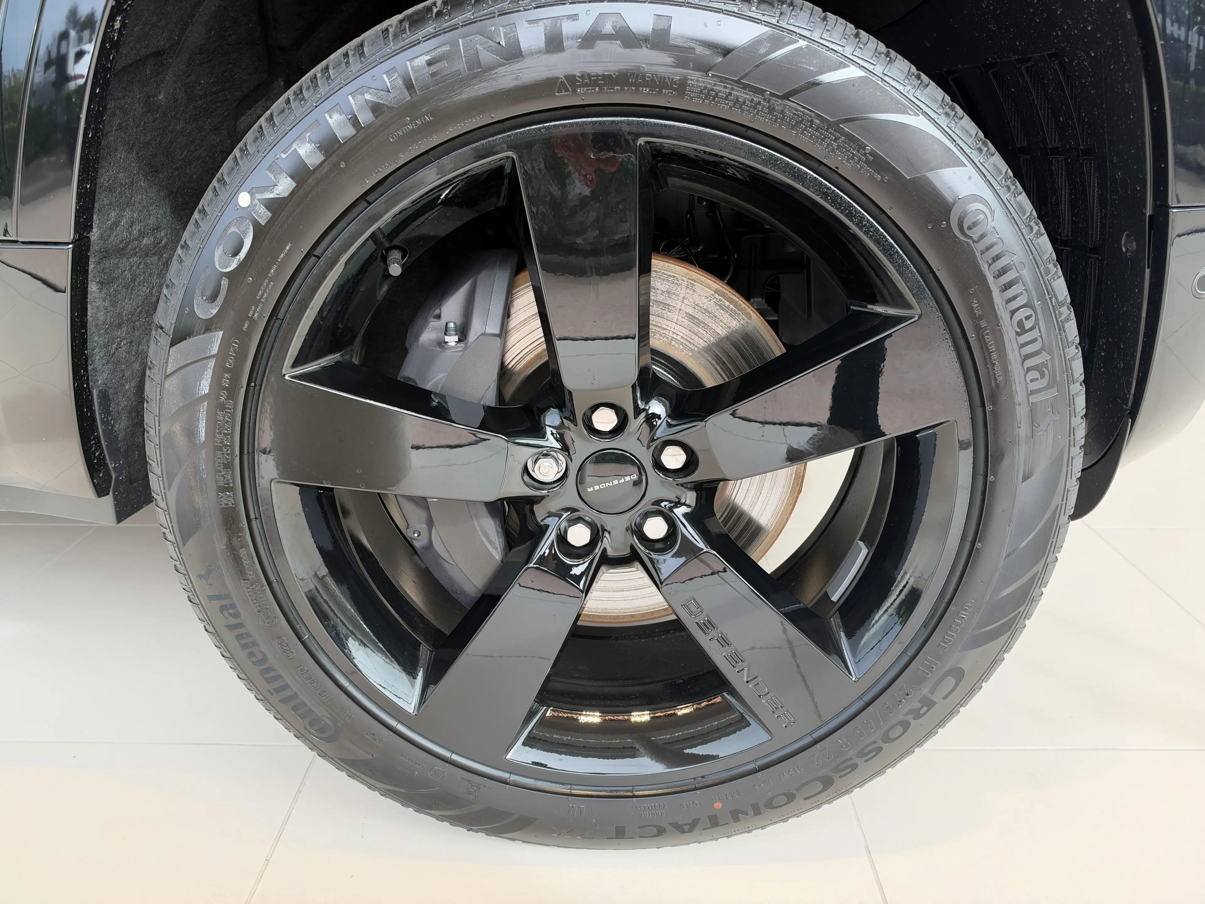 Land Rover Defender P425 X-Dynamic HSE — photo 6