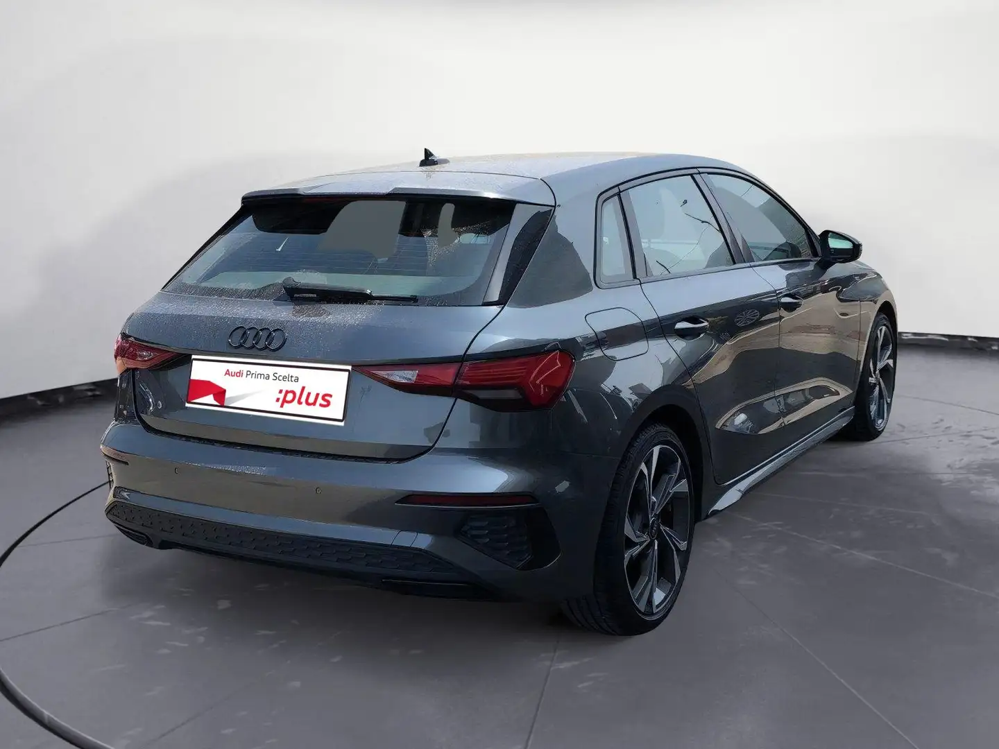 Audi A3 4ª serie SPB Sportback 30 TFSI S tronic S line ed Grigio - 2