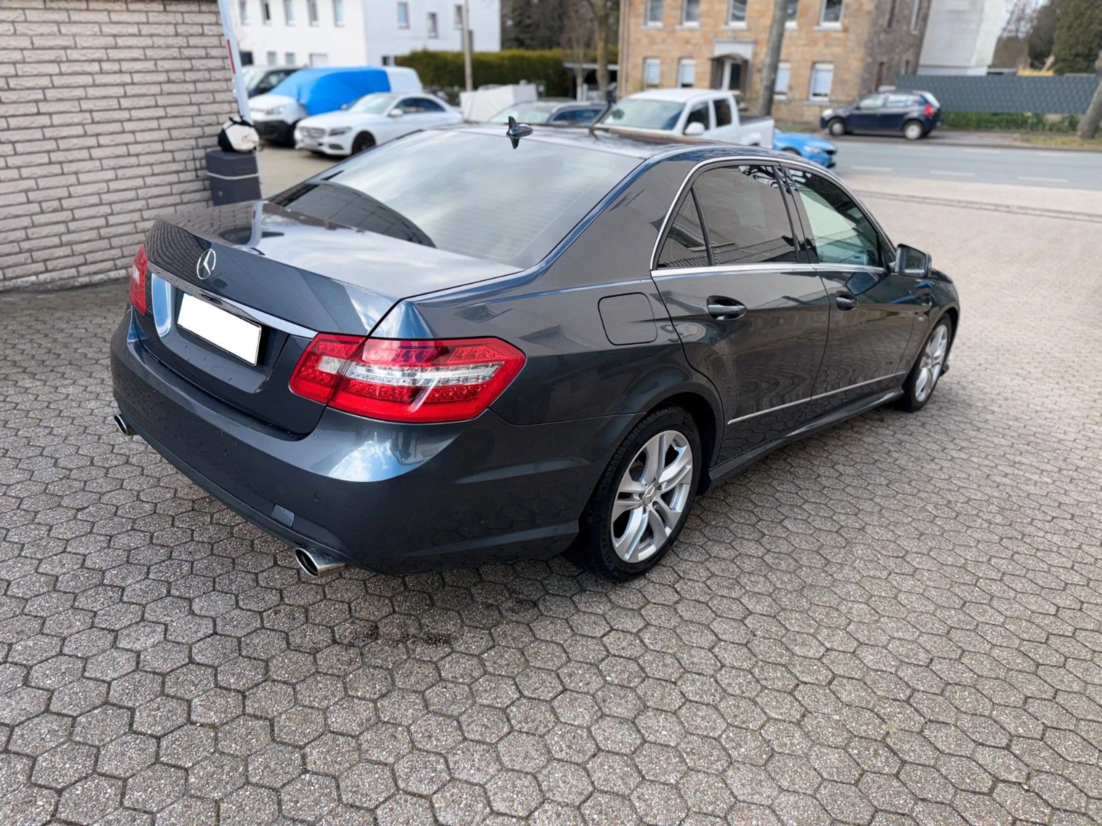 Mercedes-Benz E 250 E Limousine E 250 CDI AMG SPORT PAKET — photo 5