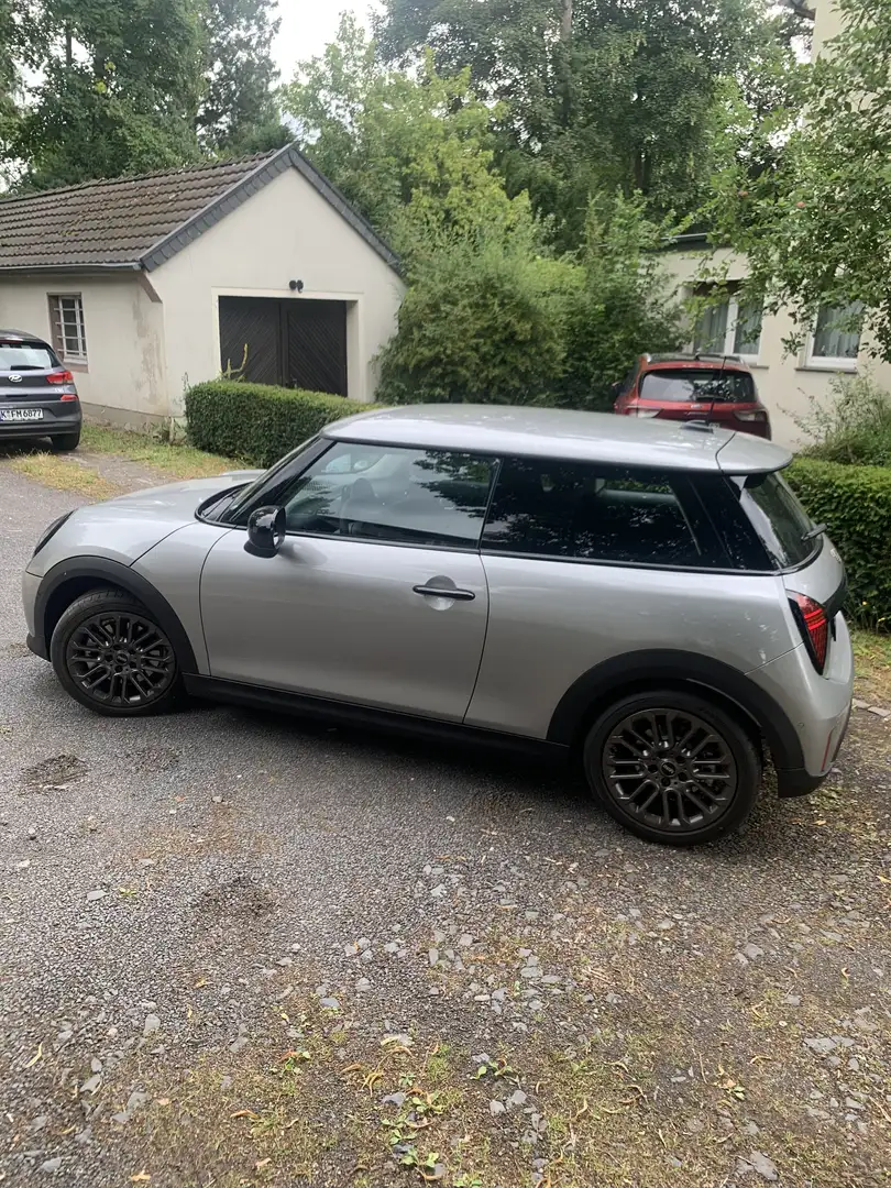 MINI Cooper C Automatik, Kamera, Sprachsteuerung, Navi, 1600 km, - 2