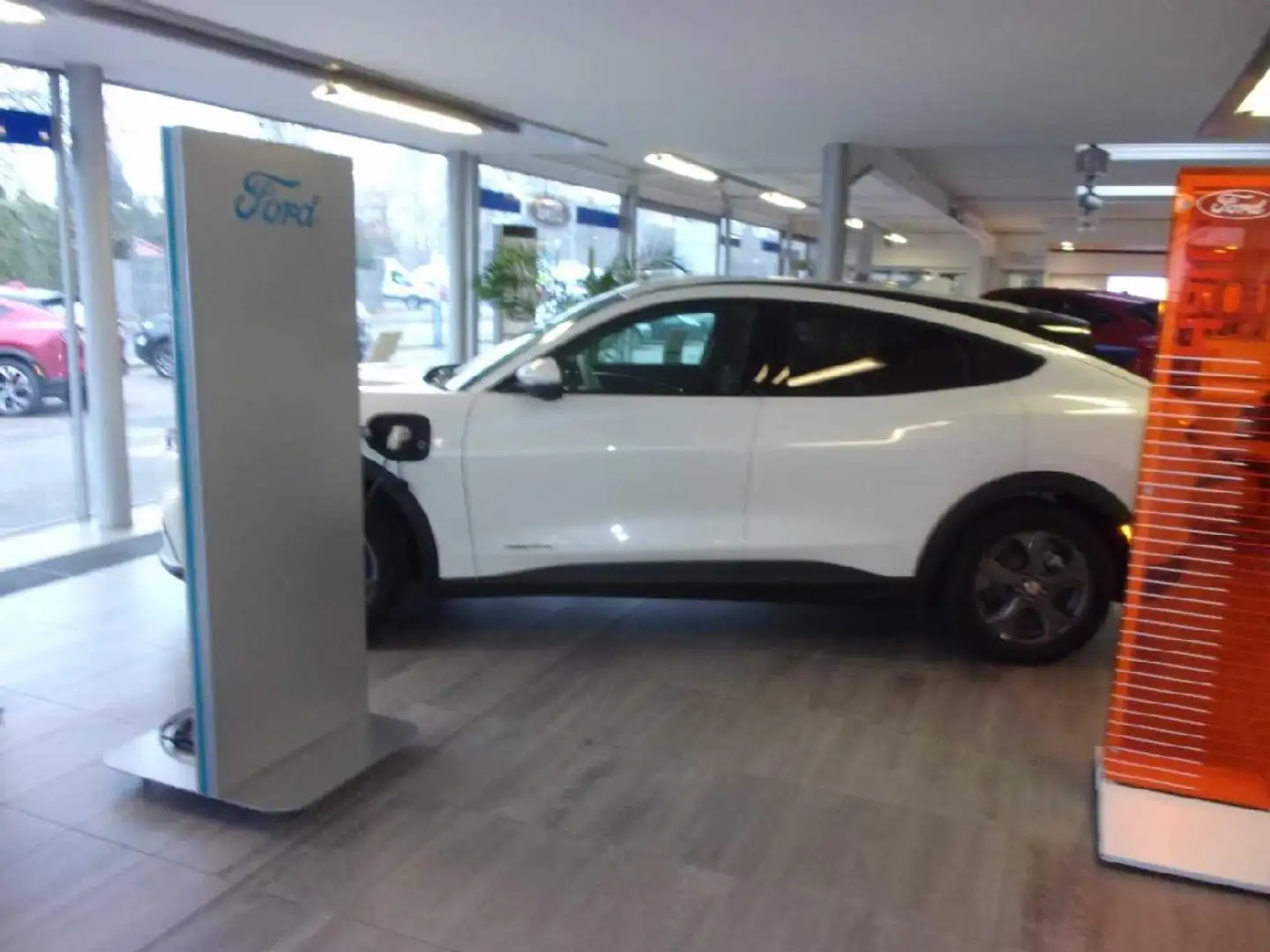 Ford Mustang Mach-E Basis *360°-eHeck-B&O* Weiß - 2