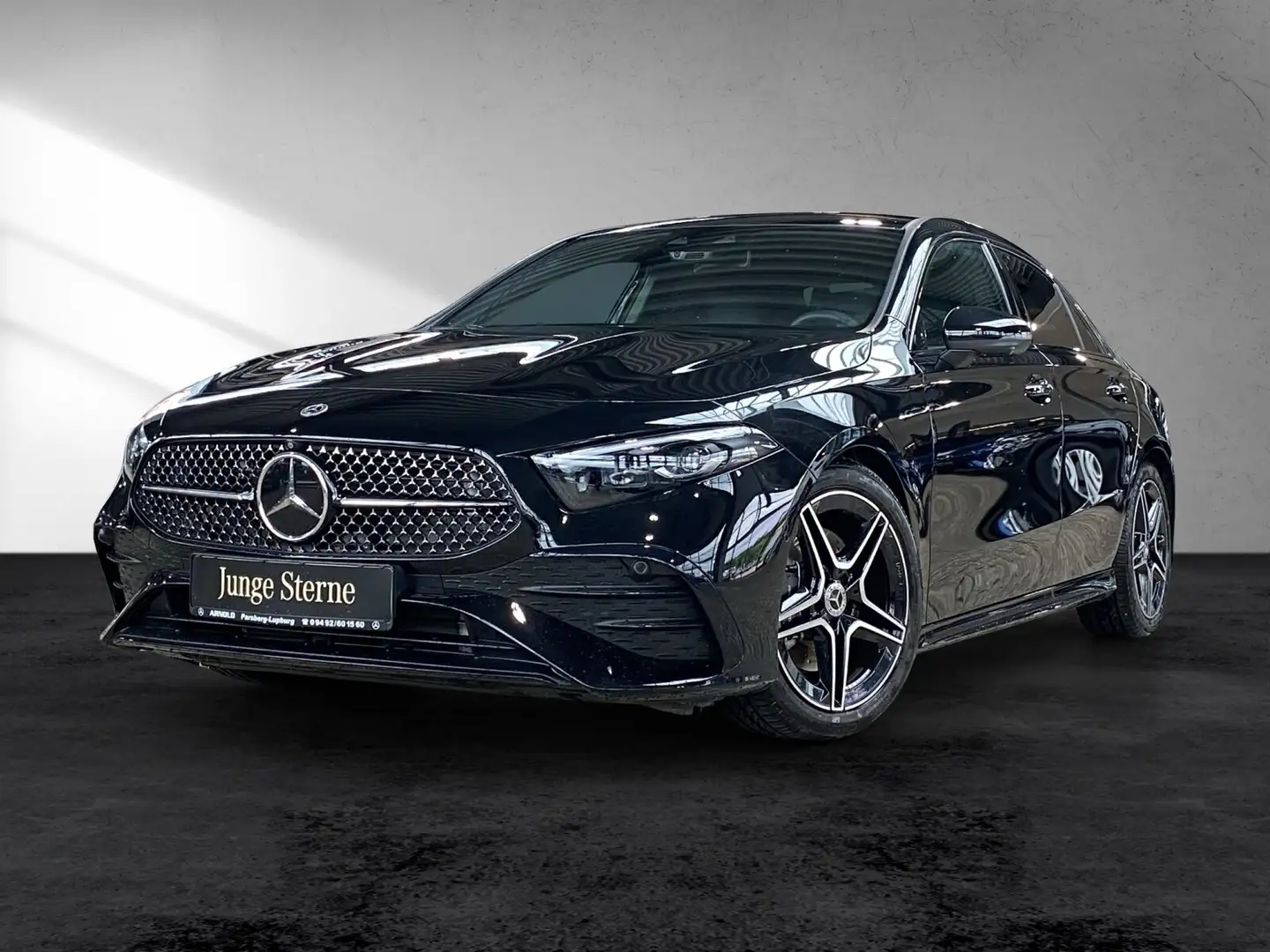 Mercedes-Benz A 220 A 220 4M Limousine AMG L Pano HUD Distr 360 AHK Negru - 2