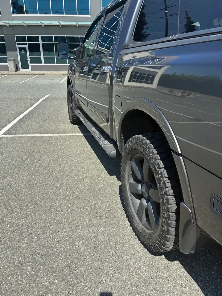 Nissan Titan снимка Nissan Titan