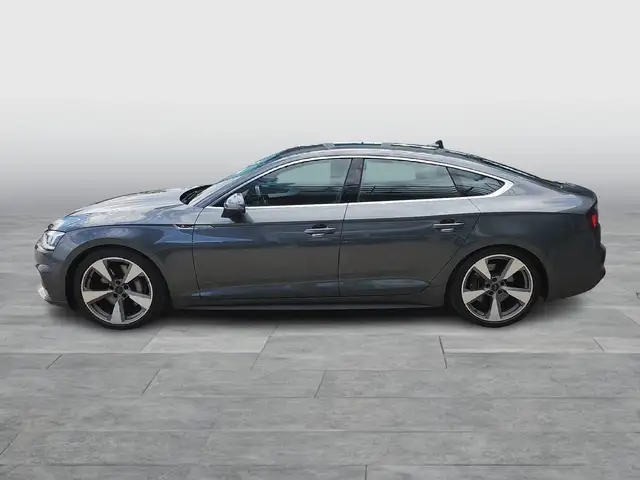 Audi A5 view 3