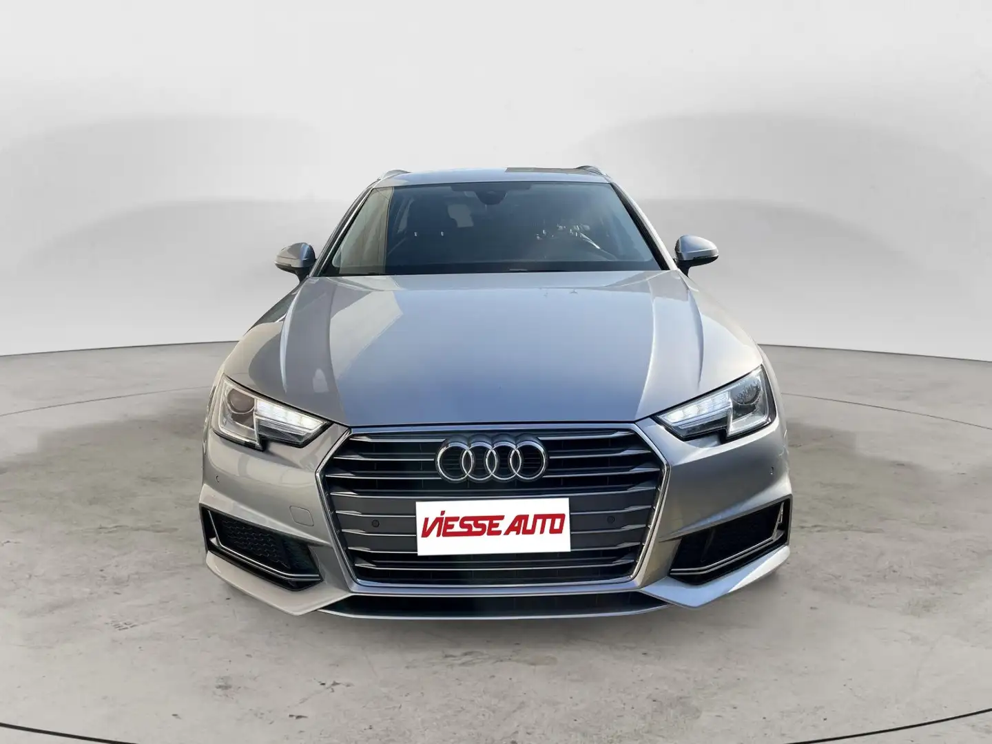 Audi A4 Avant 40 Tdi S tronic Argento - 2