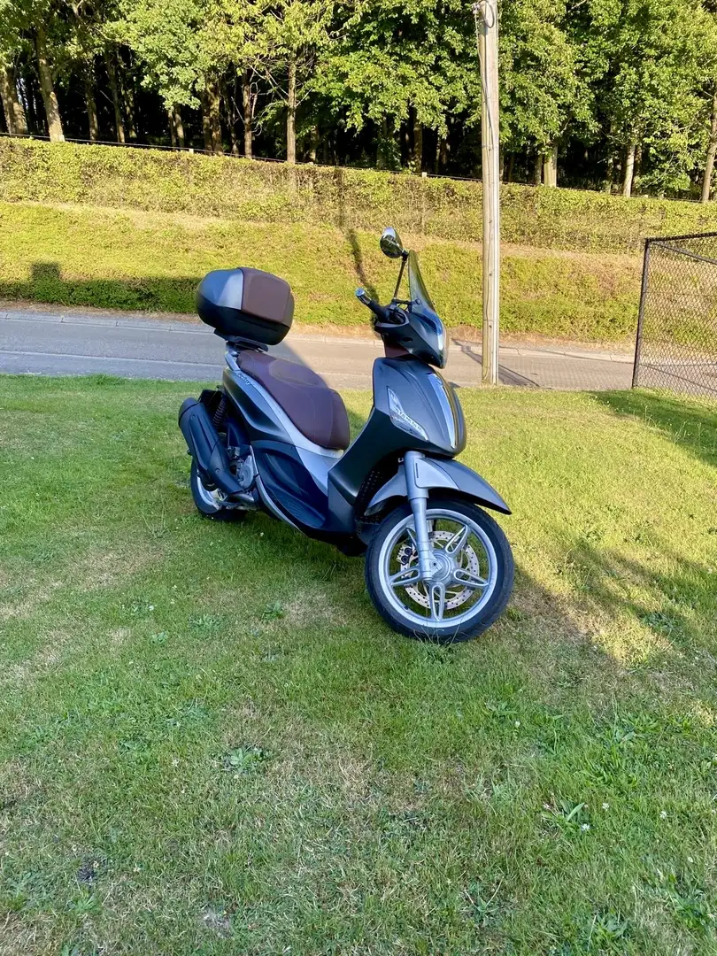 Piaggio Beverly 350 - 1