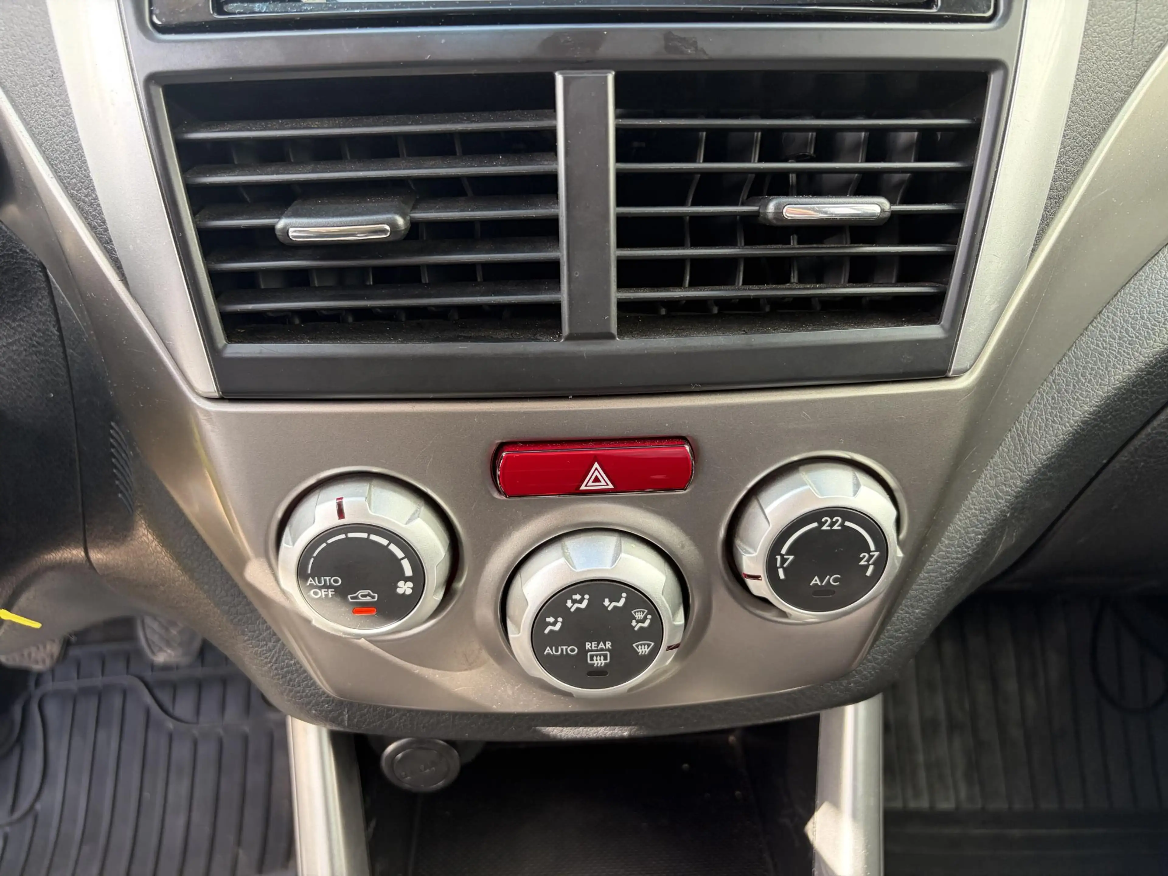 Subaru Forester 2.0 Comfort — photo 11