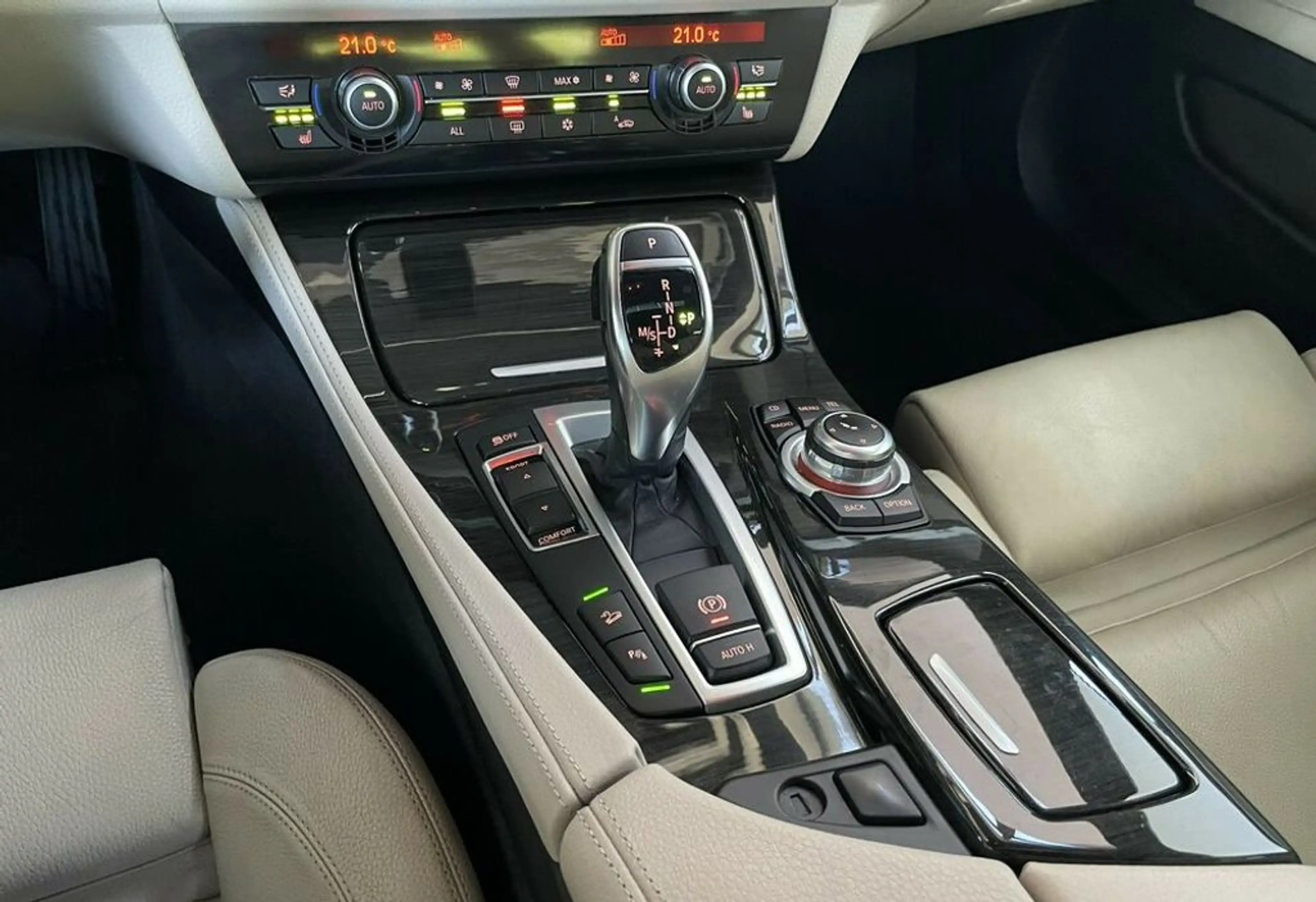 BMW 535 d xDrive *Bi-Xenon*SoftC*ACC*SD*MEMO*KeyGo*HiFi — photo 7