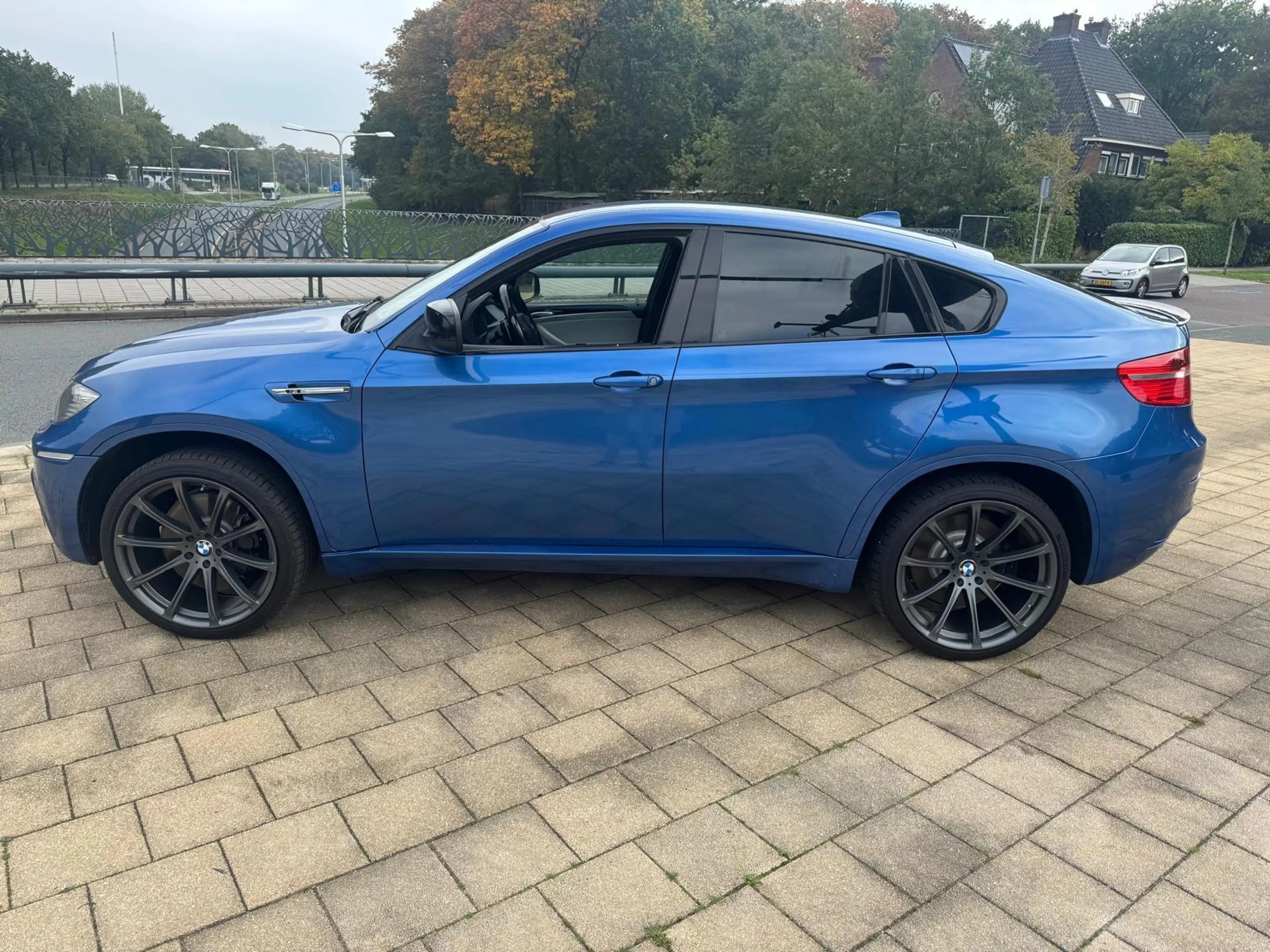 BMW X6 4.4i M — photo 10