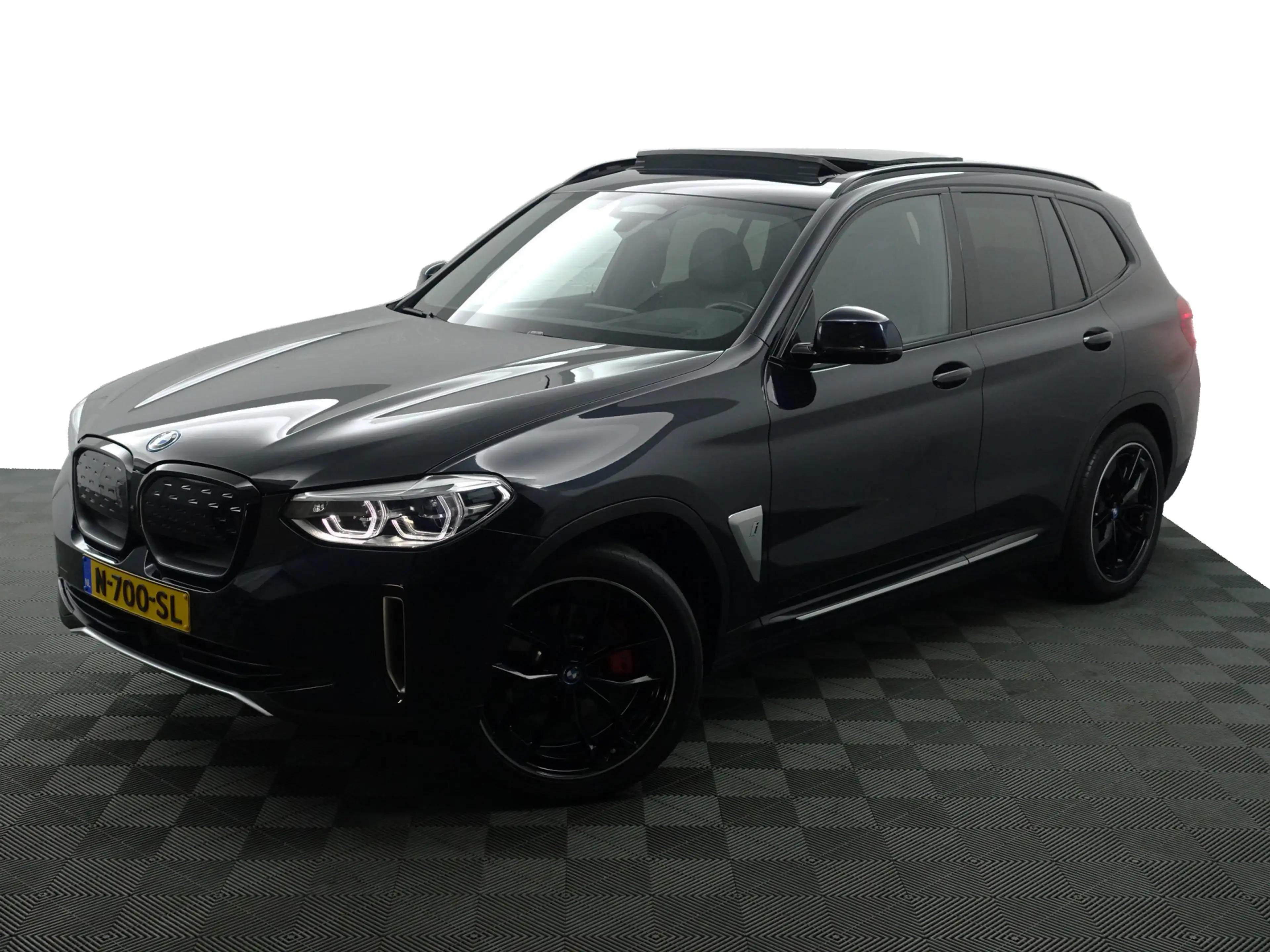 BMW iX3 High Executive 80 kWh M Sport Aut- SOH 97%, Panora — photo 4