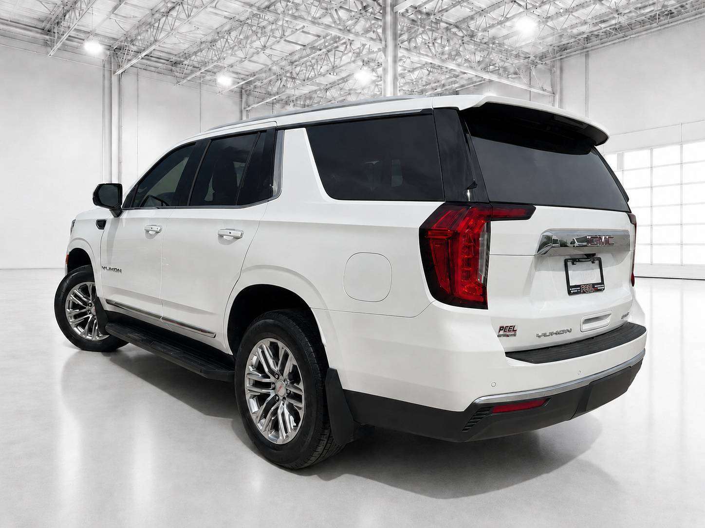 2022 GMC Yukon SLT Luxury | 3.0L Duramax | Max Tow Pkg | 4X4 — снимка 1