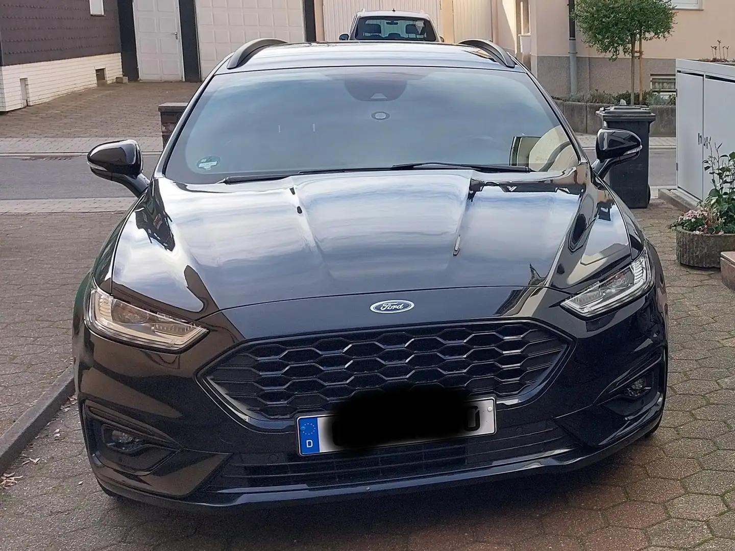 Ford Mondeo FORD Mondeo 1,5 l EcoBoost ST-Line Auto. Noir - 1