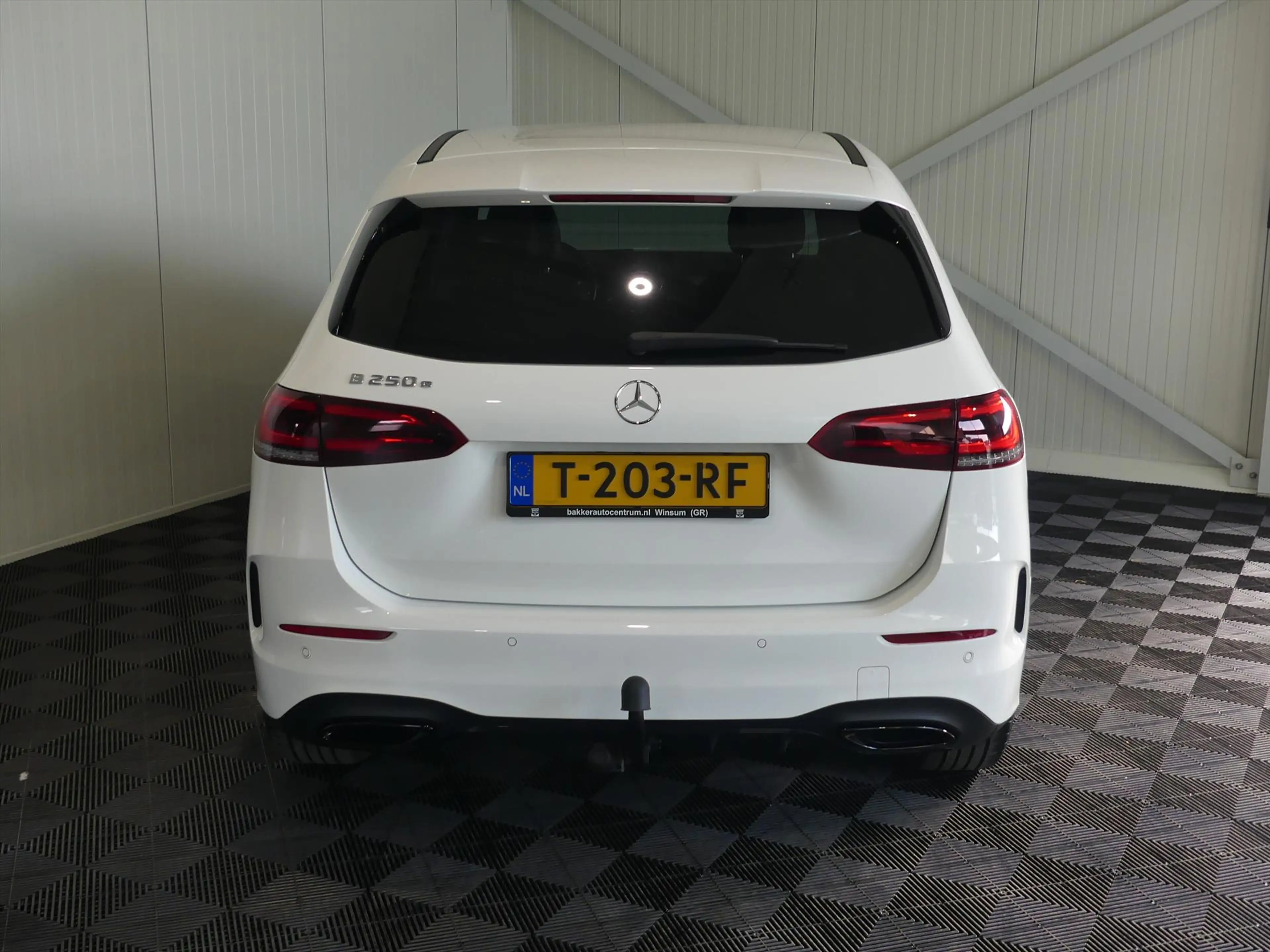 Mercedes-Benz B 250 B250 e 218PK AMG NAVI/CAMERA/STOELVERW./CLIMATE — photo 4