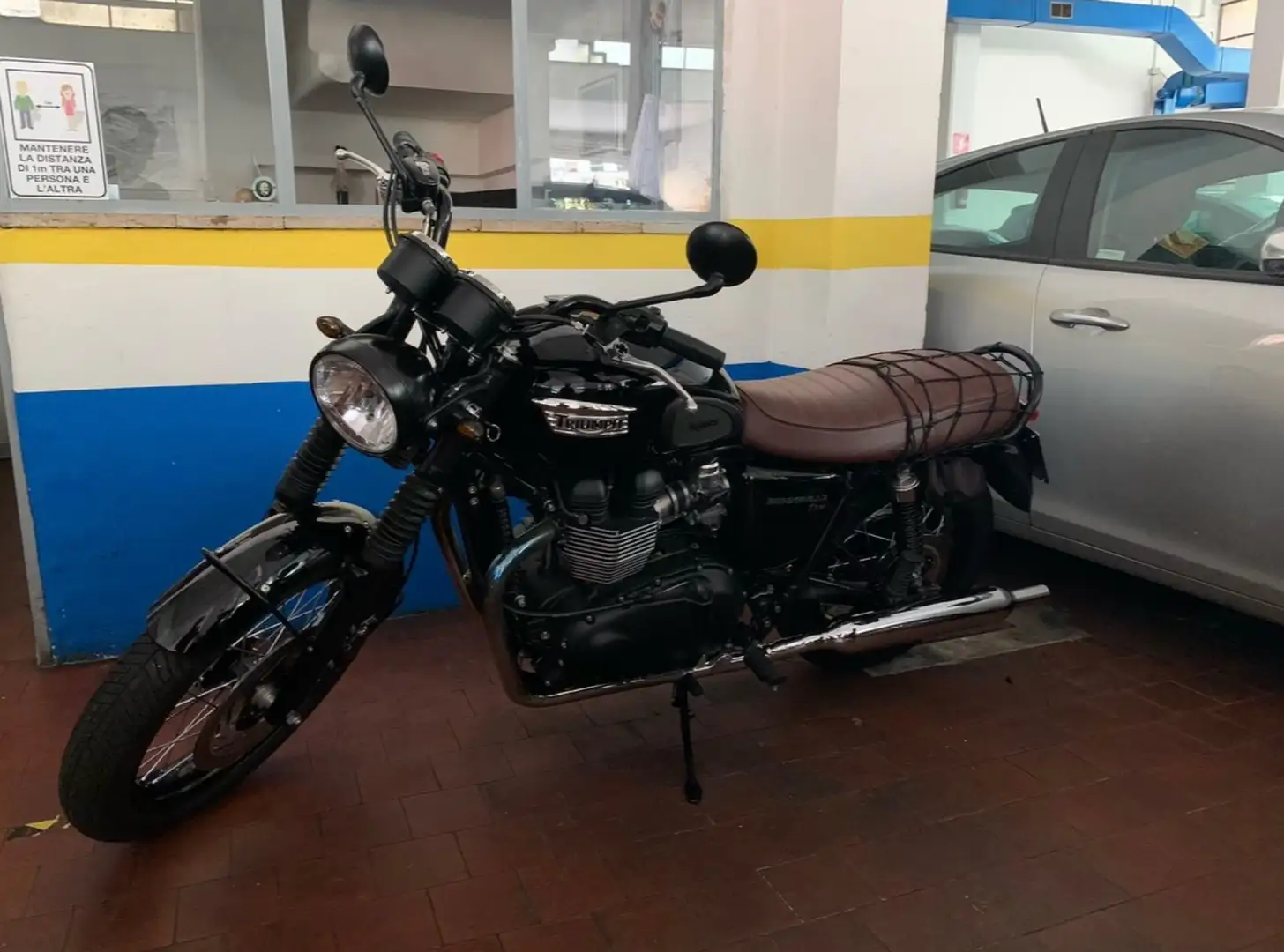 Triumph Bonneville T100 bonnebille t100 black - 1