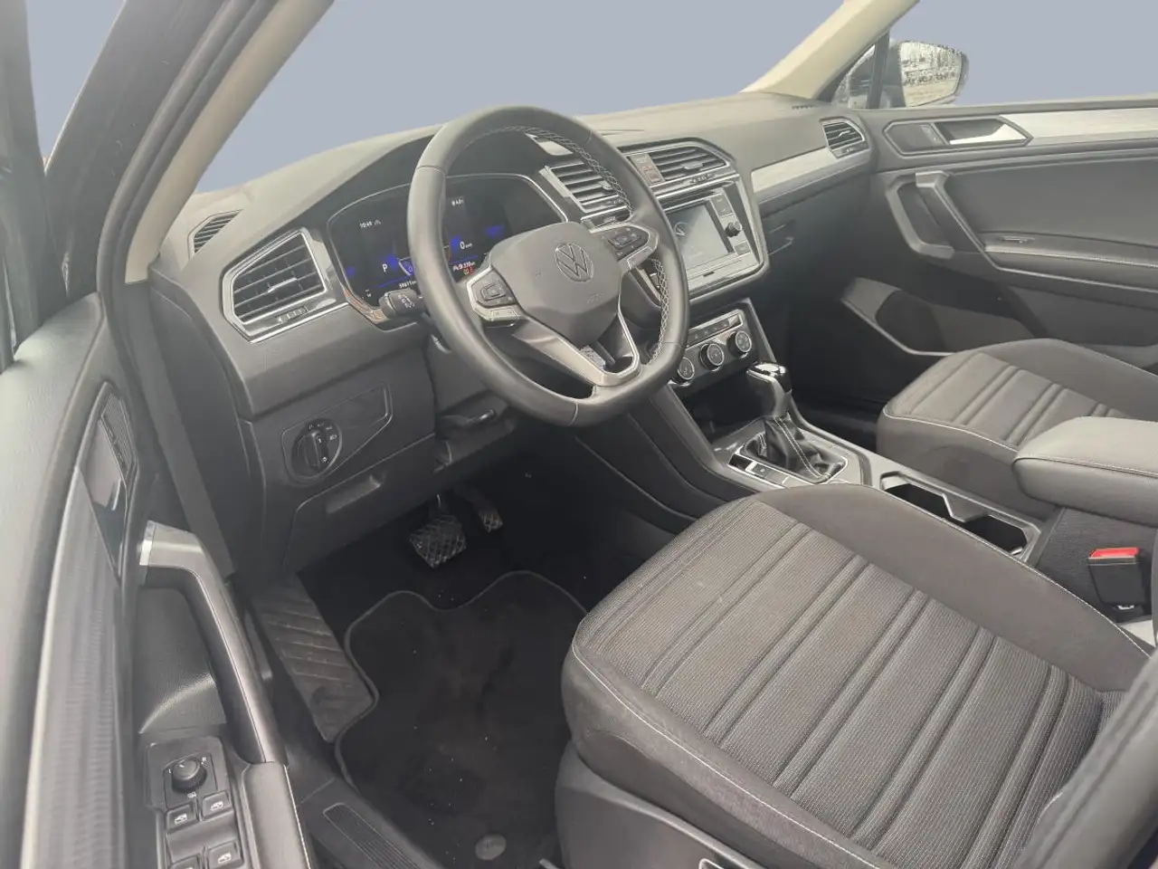 Volkswagen Tiguan снимка Volkswagen Tiguan