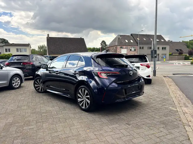 Toyota Corolla view 4