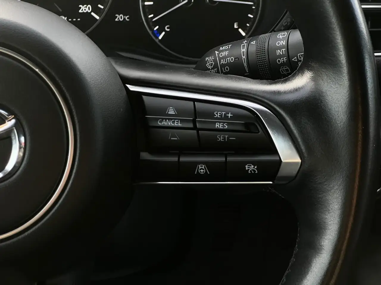 Mazda 3 снимка Mazda 3