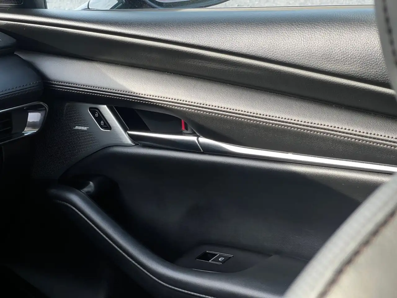 Mazda 3 снимка Mazda 3