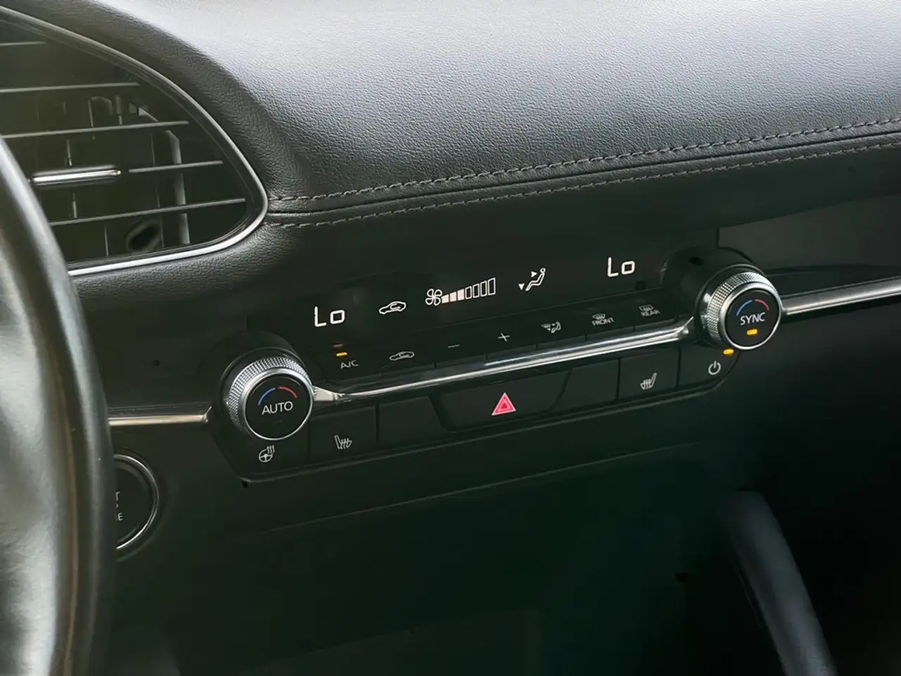 Mazda 3 снимка Mazda 3