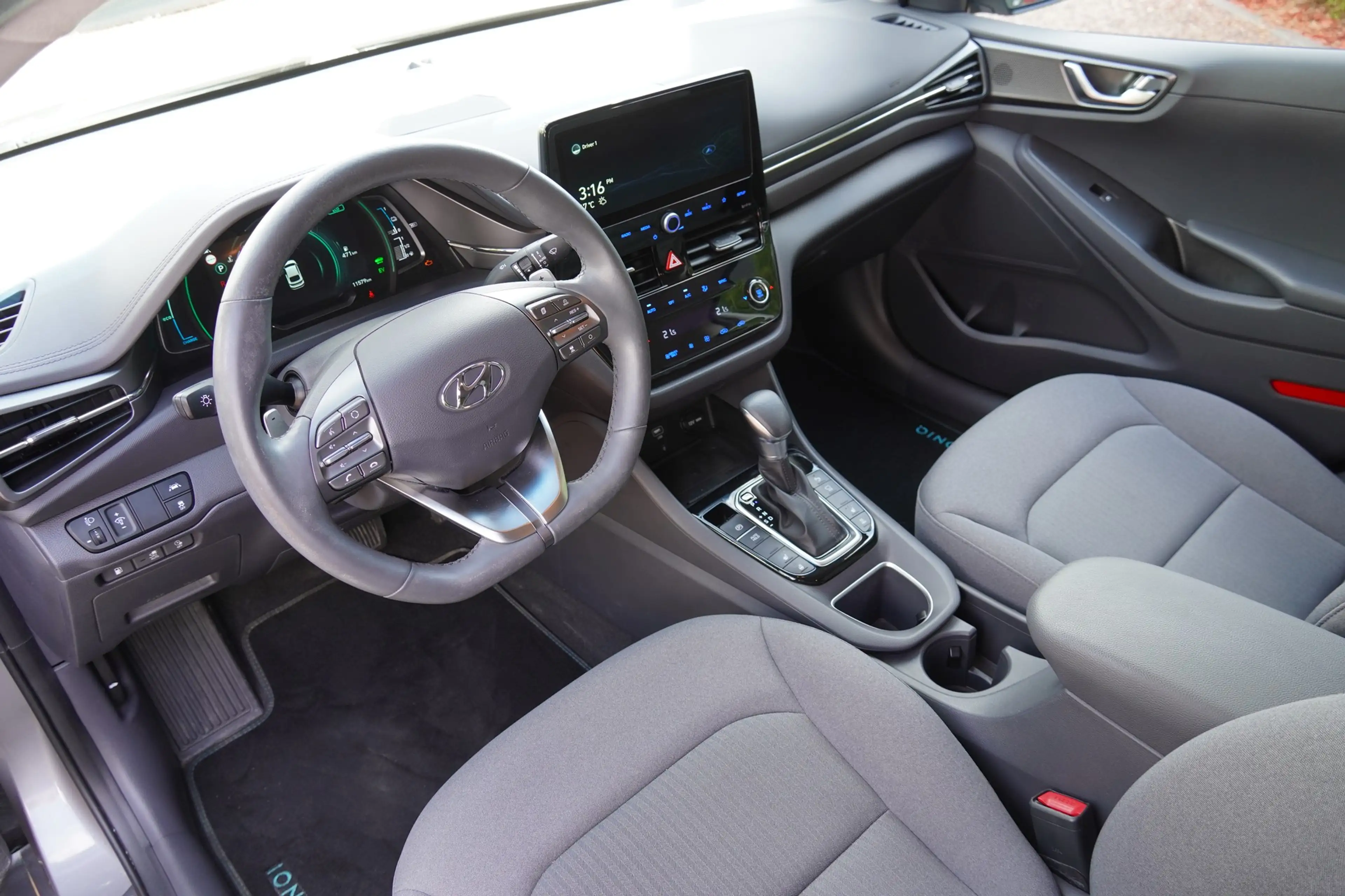 Hyundai IONIQ Ioniq 1.6 Style Hybrid LED Navi Virtual Cockpit — photo 9