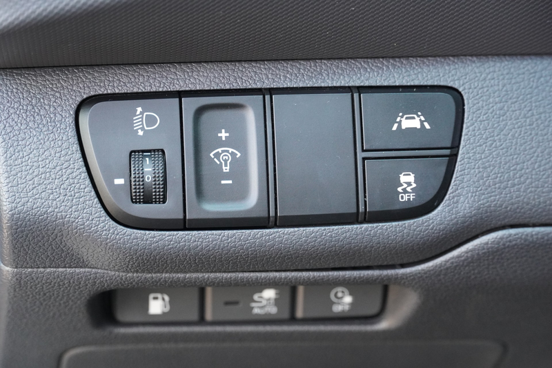 Hyundai IONIQ Ioniq 1.6 Style Hybrid LED Navi Virtual Cockpit — photo 11