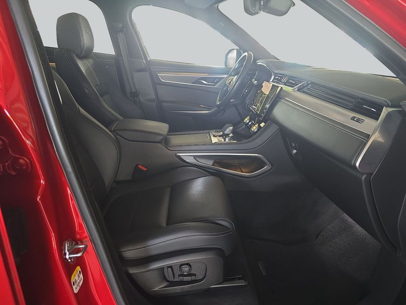 Jaguar F-Pace D200 AWD R-Dynamic SE — photo 3