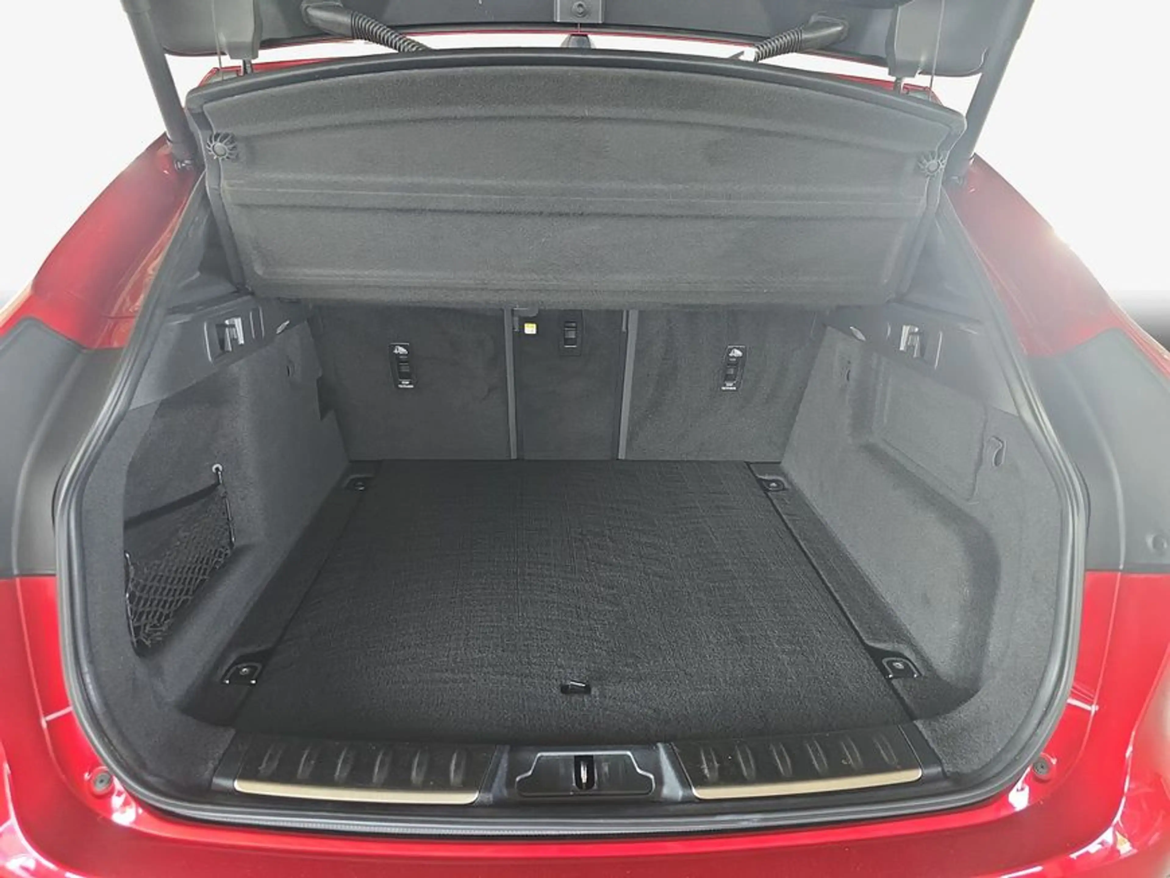 Jaguar F-Pace D200 AWD R-Dynamic SE — photo 10