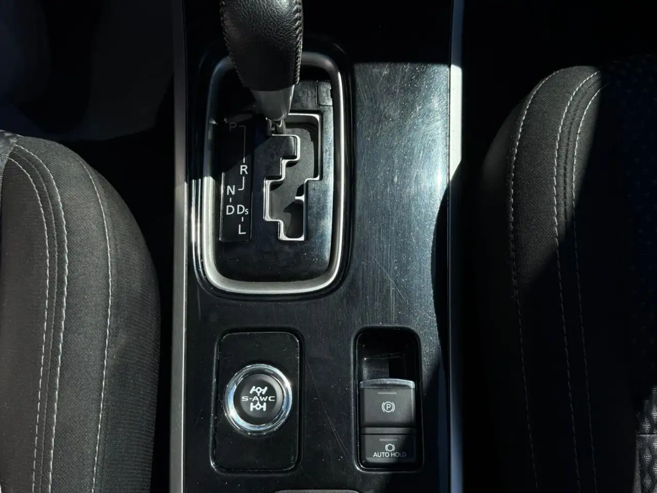 Mitsubishi Outlander снимка Mitsubishi Outlander