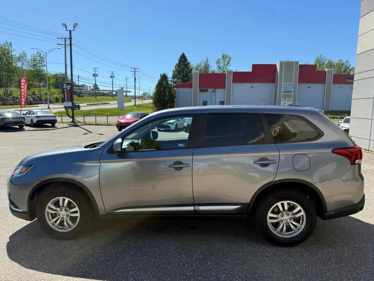 Mitsubishi Outlander снимка Mitsubishi Outlander