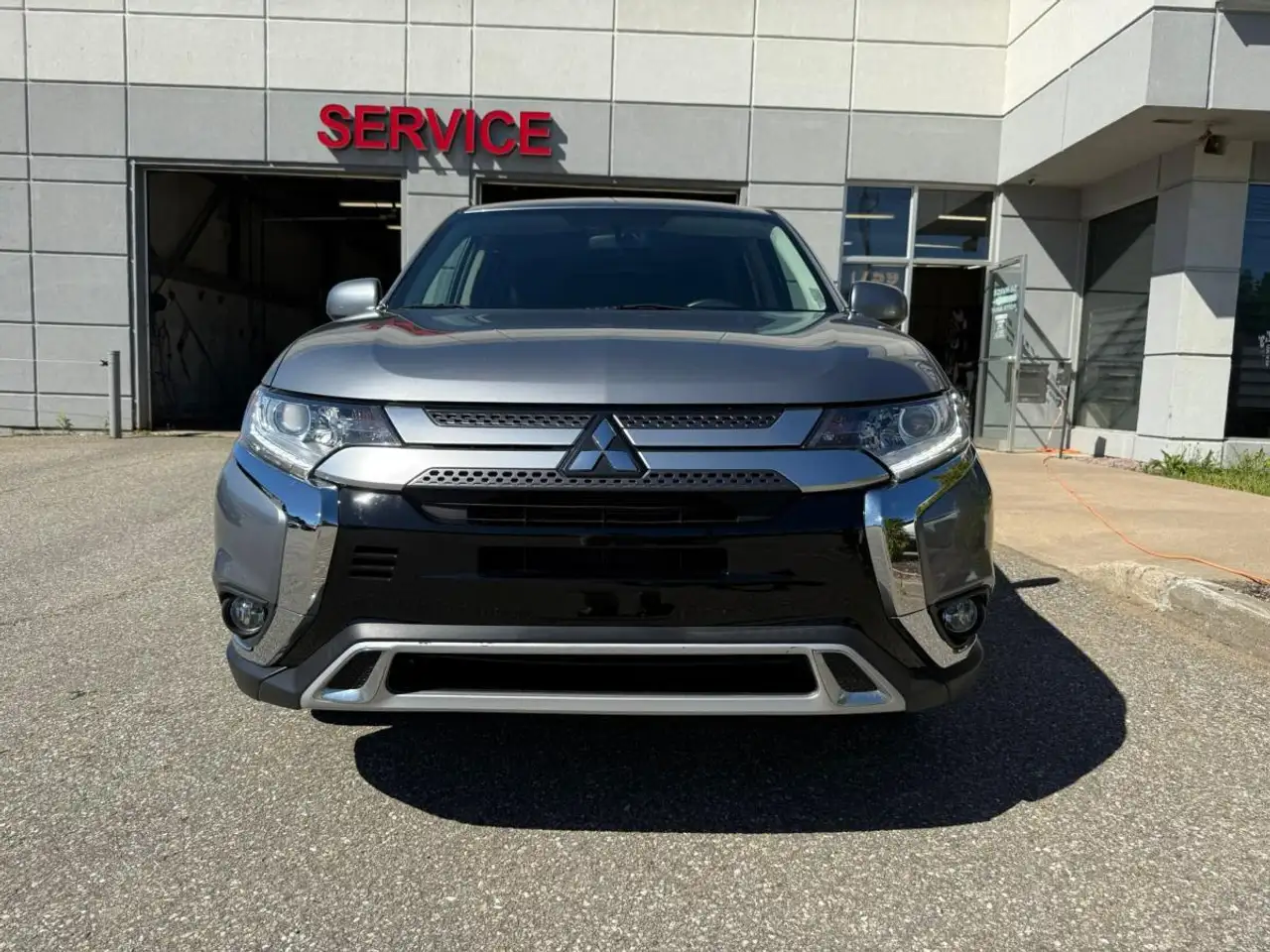 Mitsubishi Outlander снимка Mitsubishi Outlander