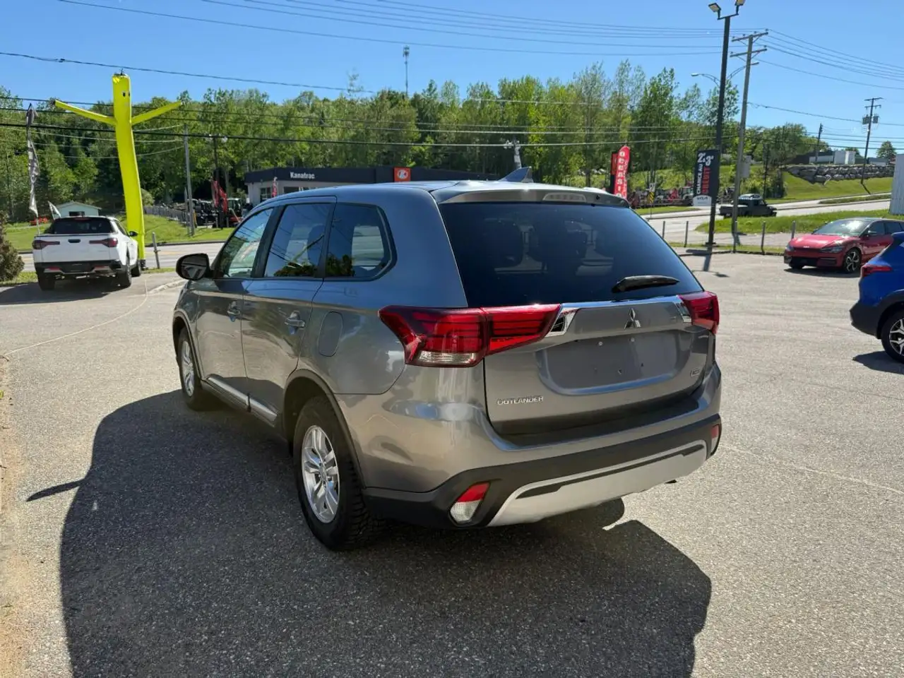 Mitsubishi Outlander снимка Mitsubishi Outlander