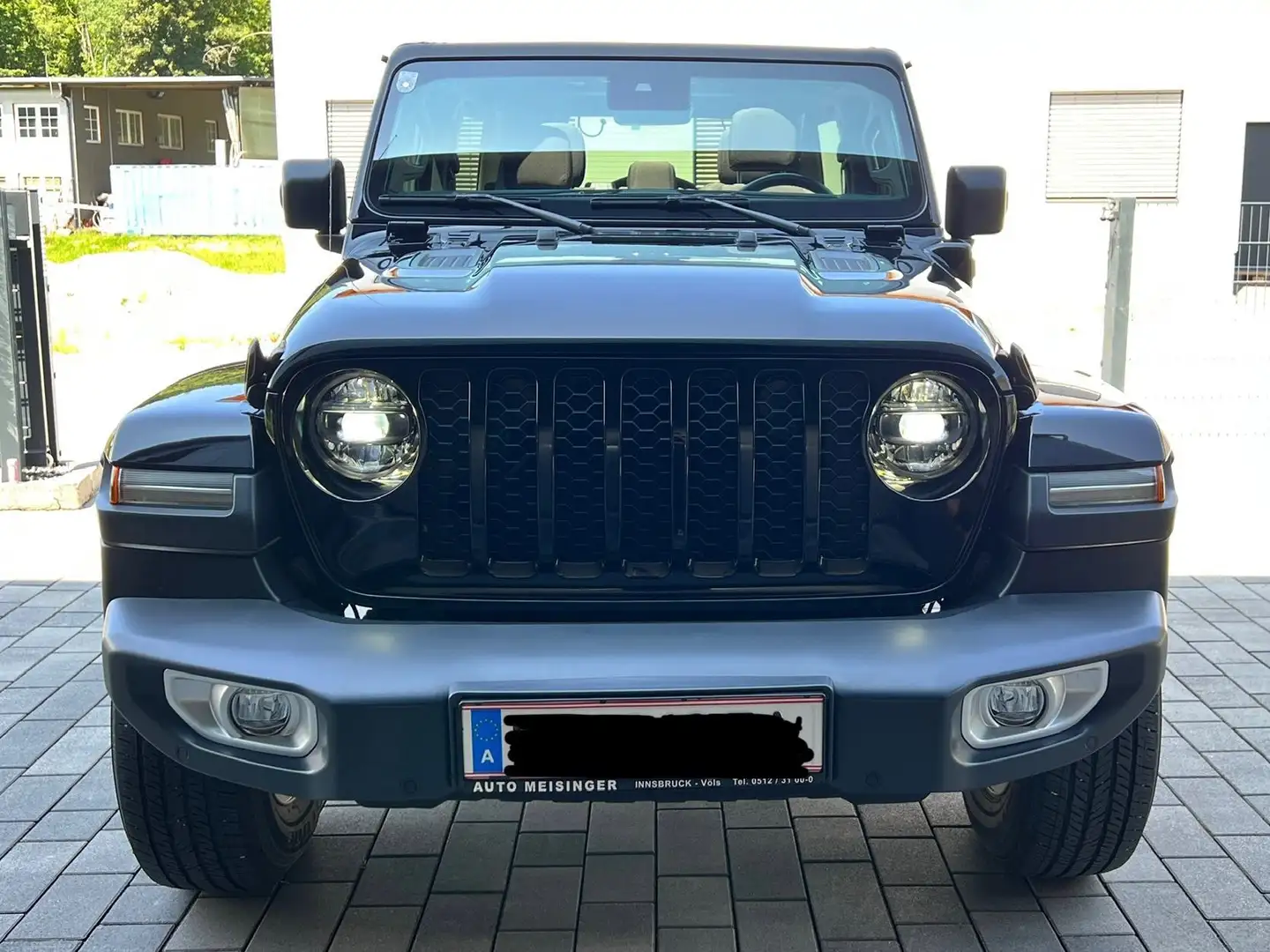 Jeep Wrangler Wrangler Sahara 2.0 PHEV 380 PS AT 4xe Sahara Schwarz - 1