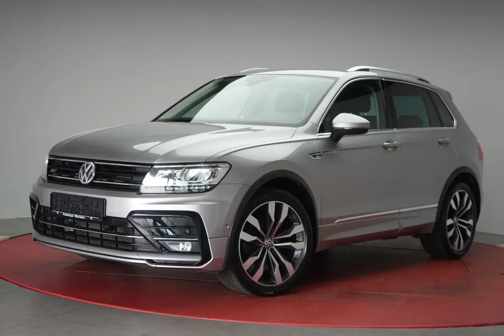 Volkswagen Tiguan 2.0 TDI DSG Highline R line Navi/ACC/Kame Silber - 2