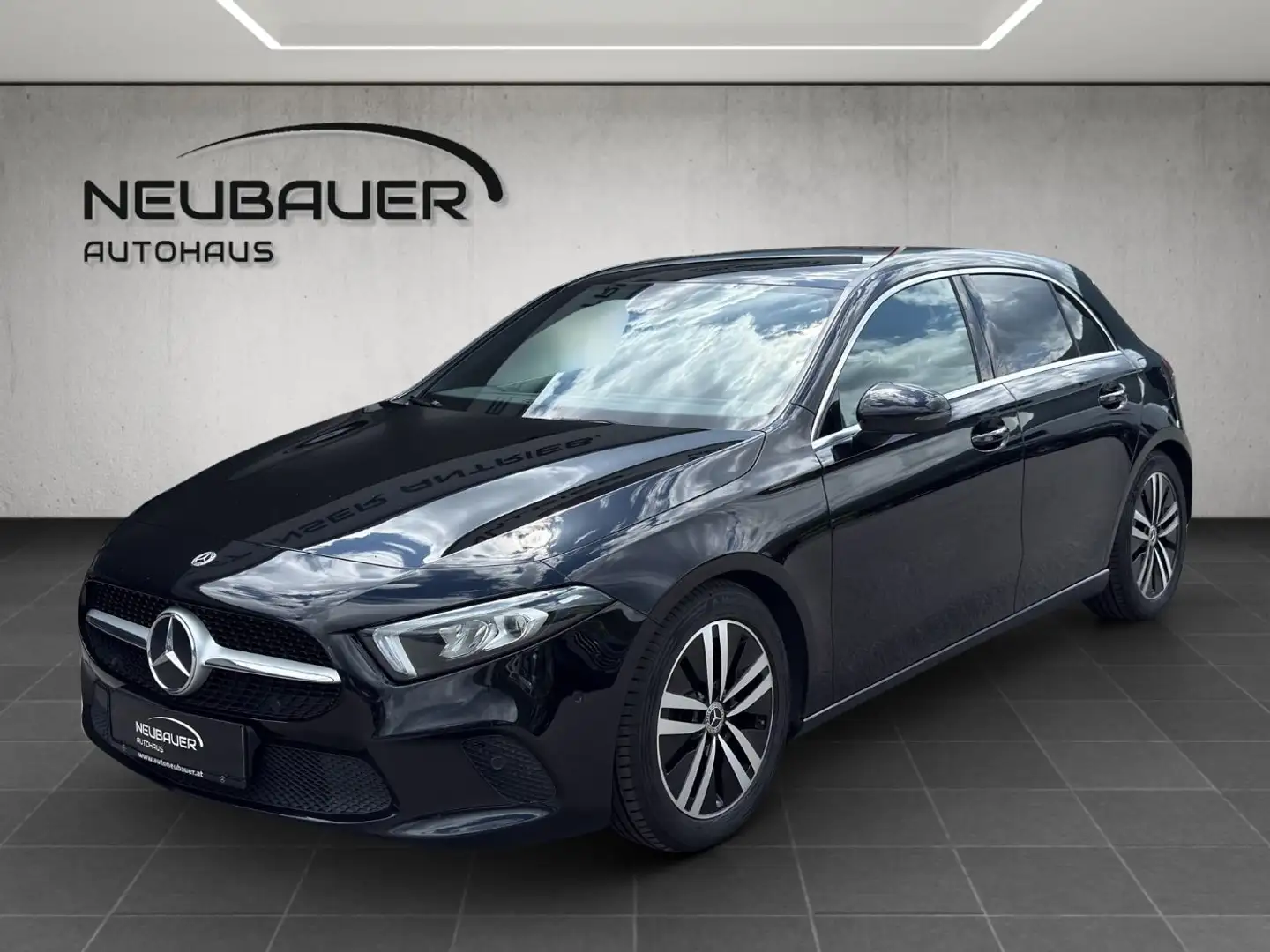 Mercedes-Benz A 200 d 4MATIC Kompaktlimousine Progressive PTS Schwarz - 1
