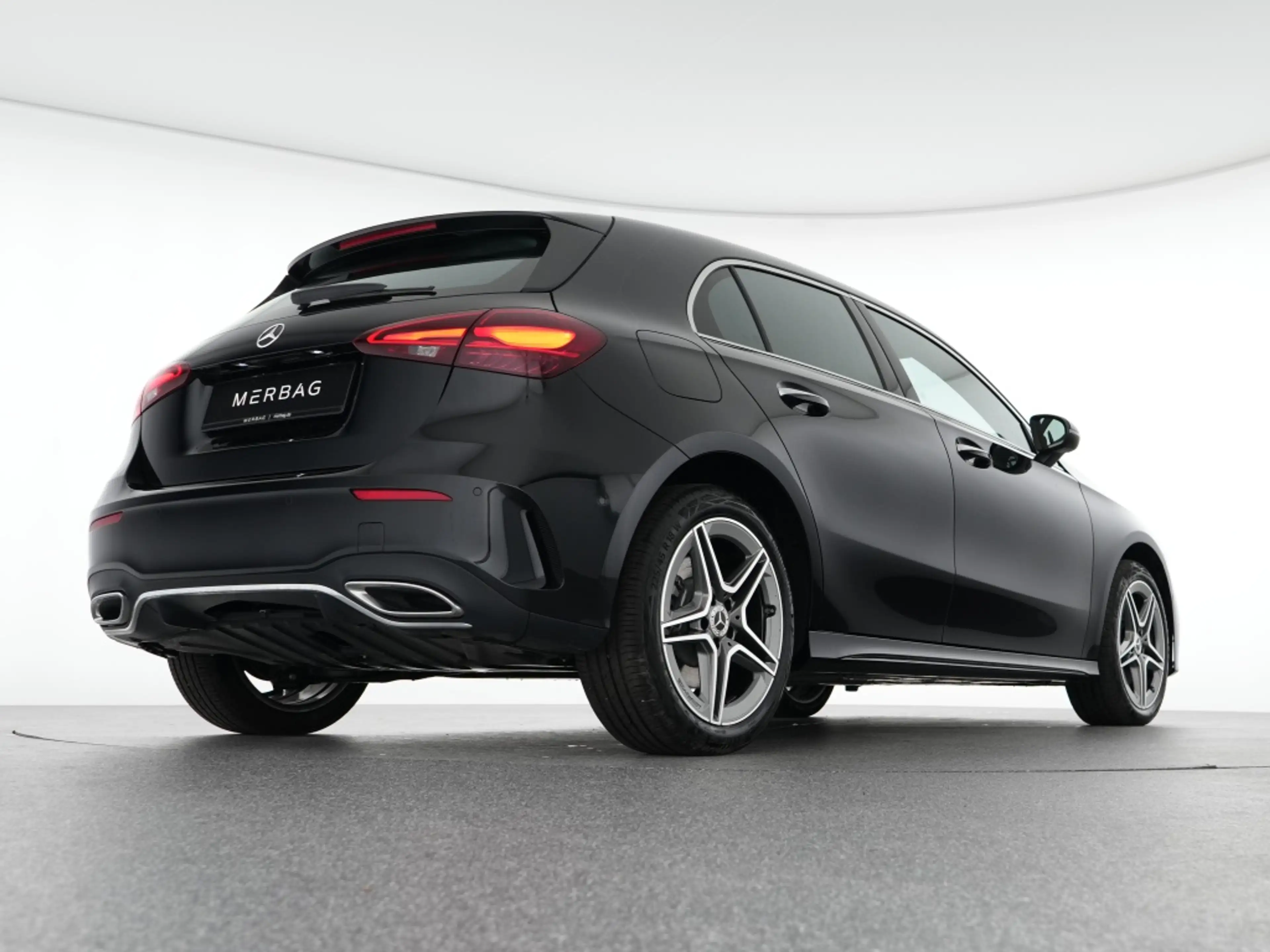 Mercedes-Benz A 250 e AMG Advanced+LED AHK Winter Automatik Navi — photo 9