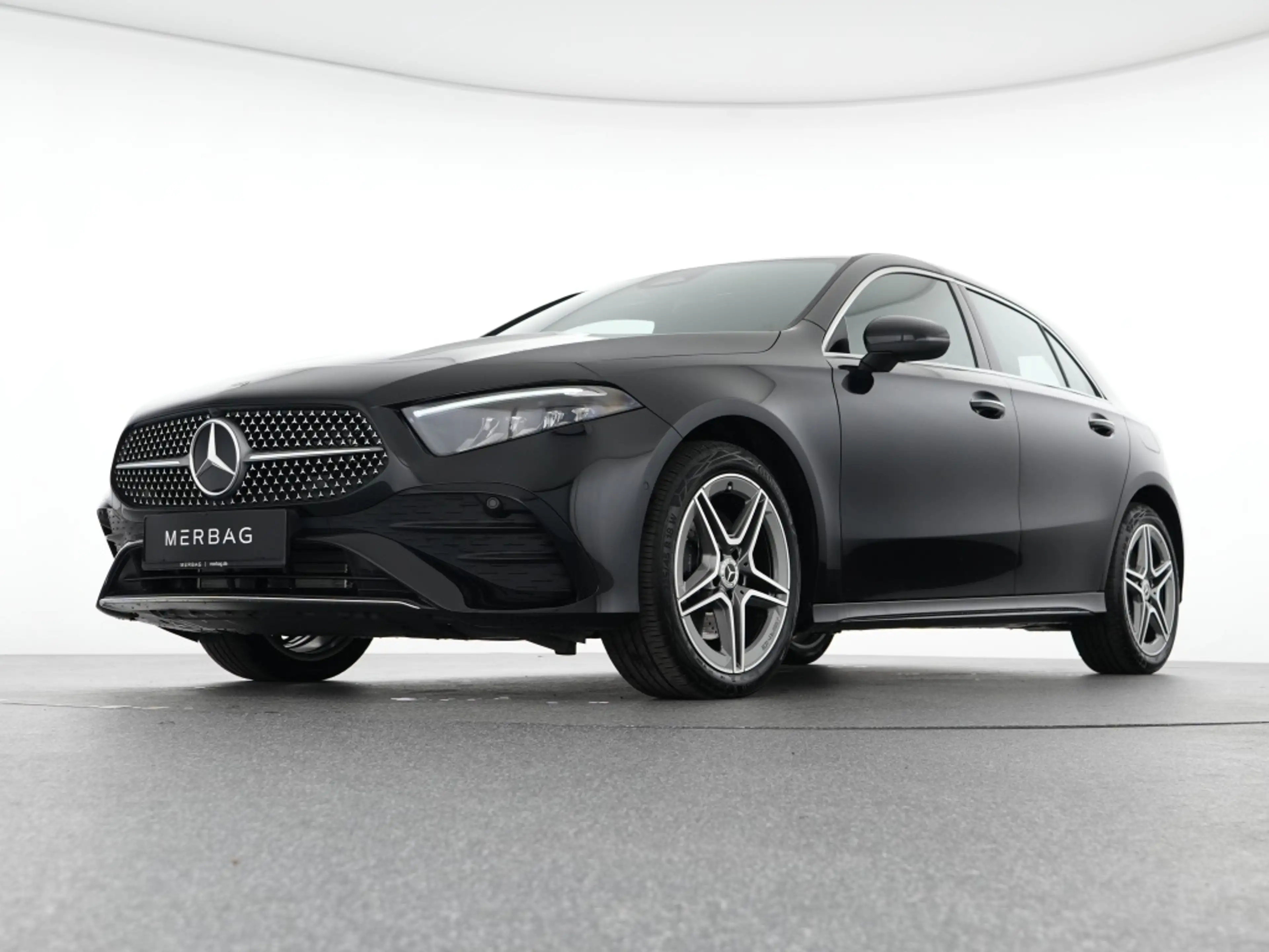 Mercedes-Benz A 250 e AMG Advanced+LED AHK Winter Automatik Navi — photo 8