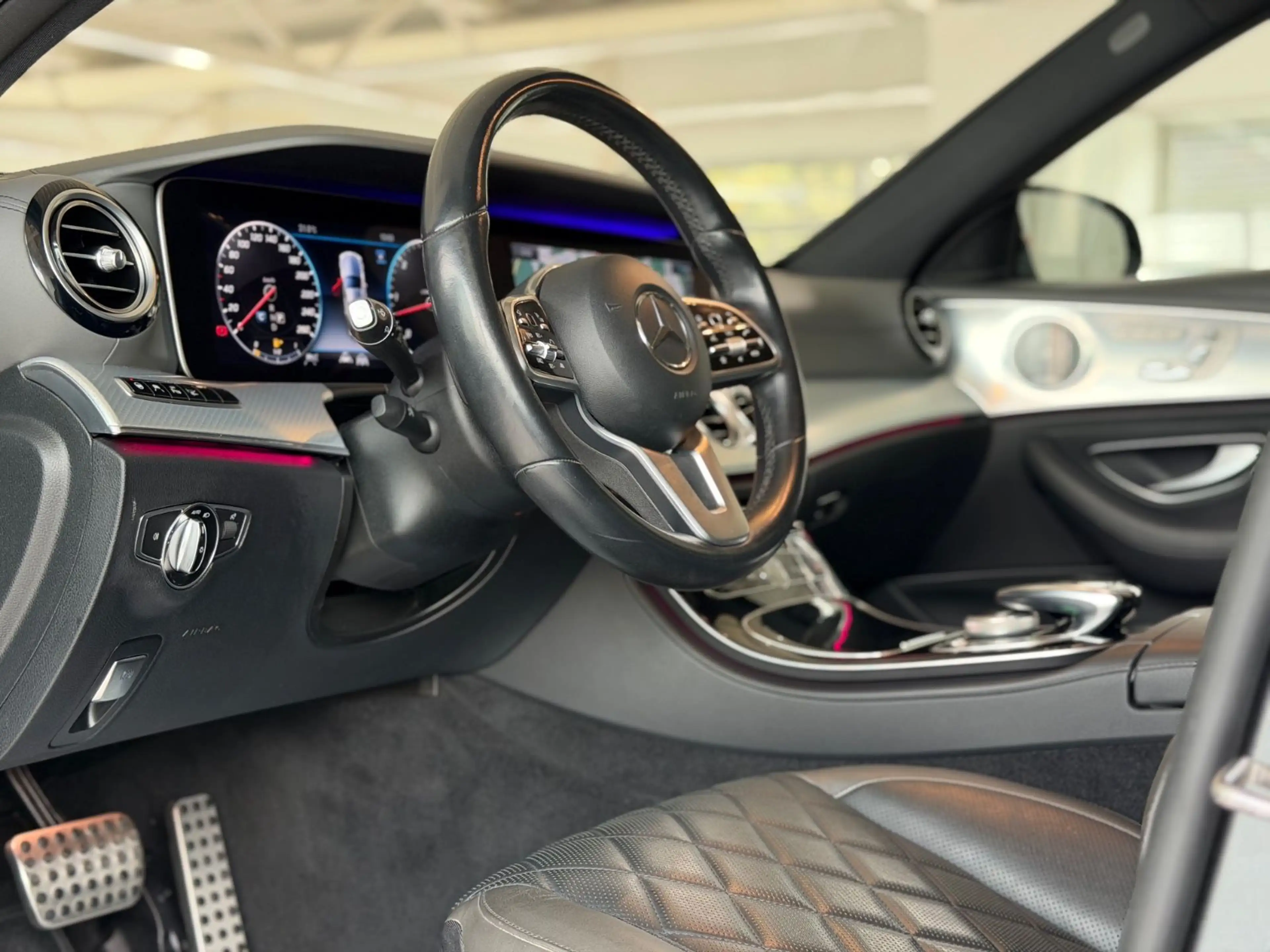 Mercedes-Benz E 400 dT 4Matic All-Terrain Pano Dist 360° Bur — photo 10