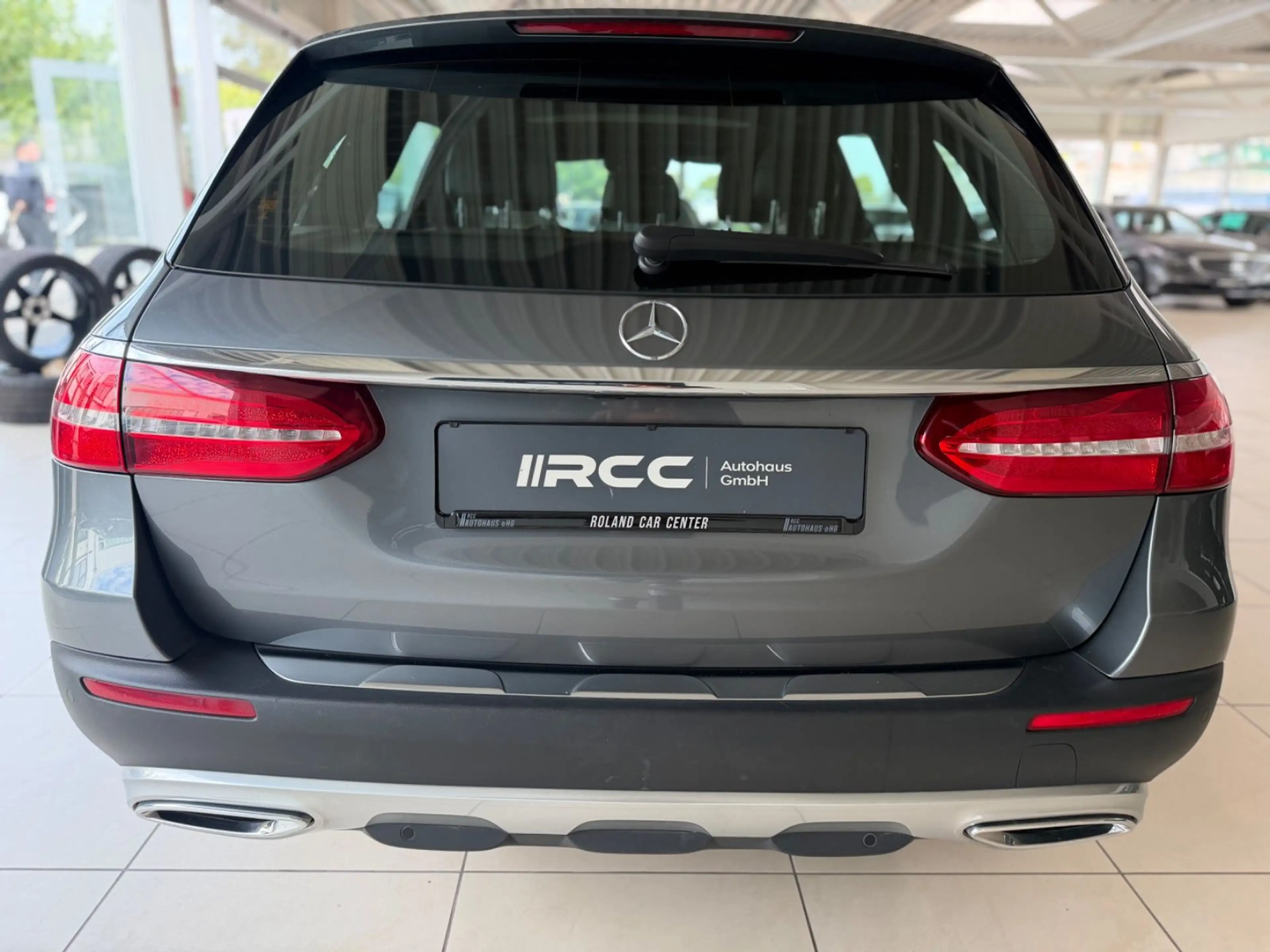 Mercedes-Benz E 400 dT 4Matic All-Terrain Pano Dist 360° Bur — photo 7