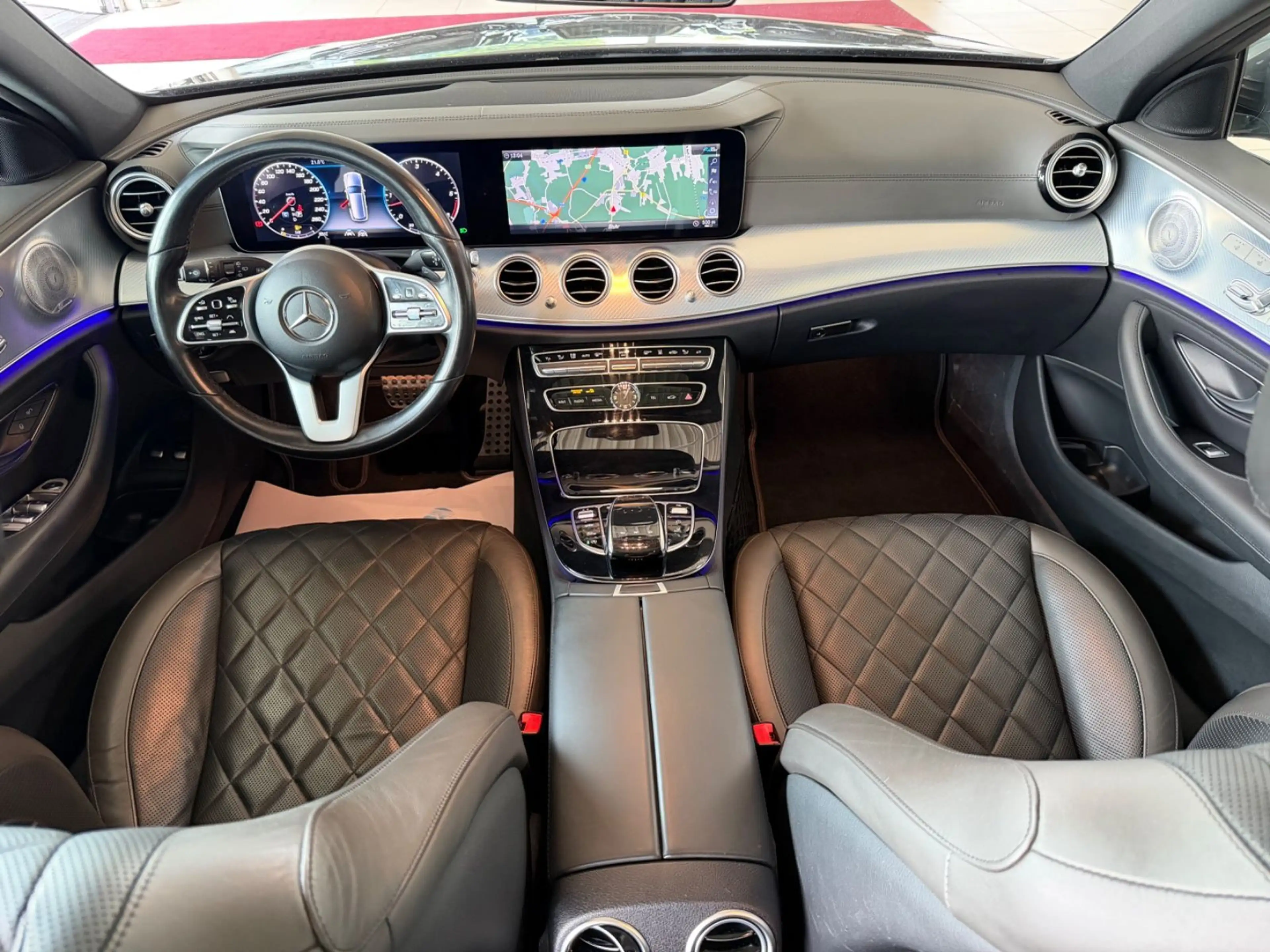 Mercedes-Benz E 400 dT 4Matic All-Terrain Pano Dist 360° Bur — photo 12