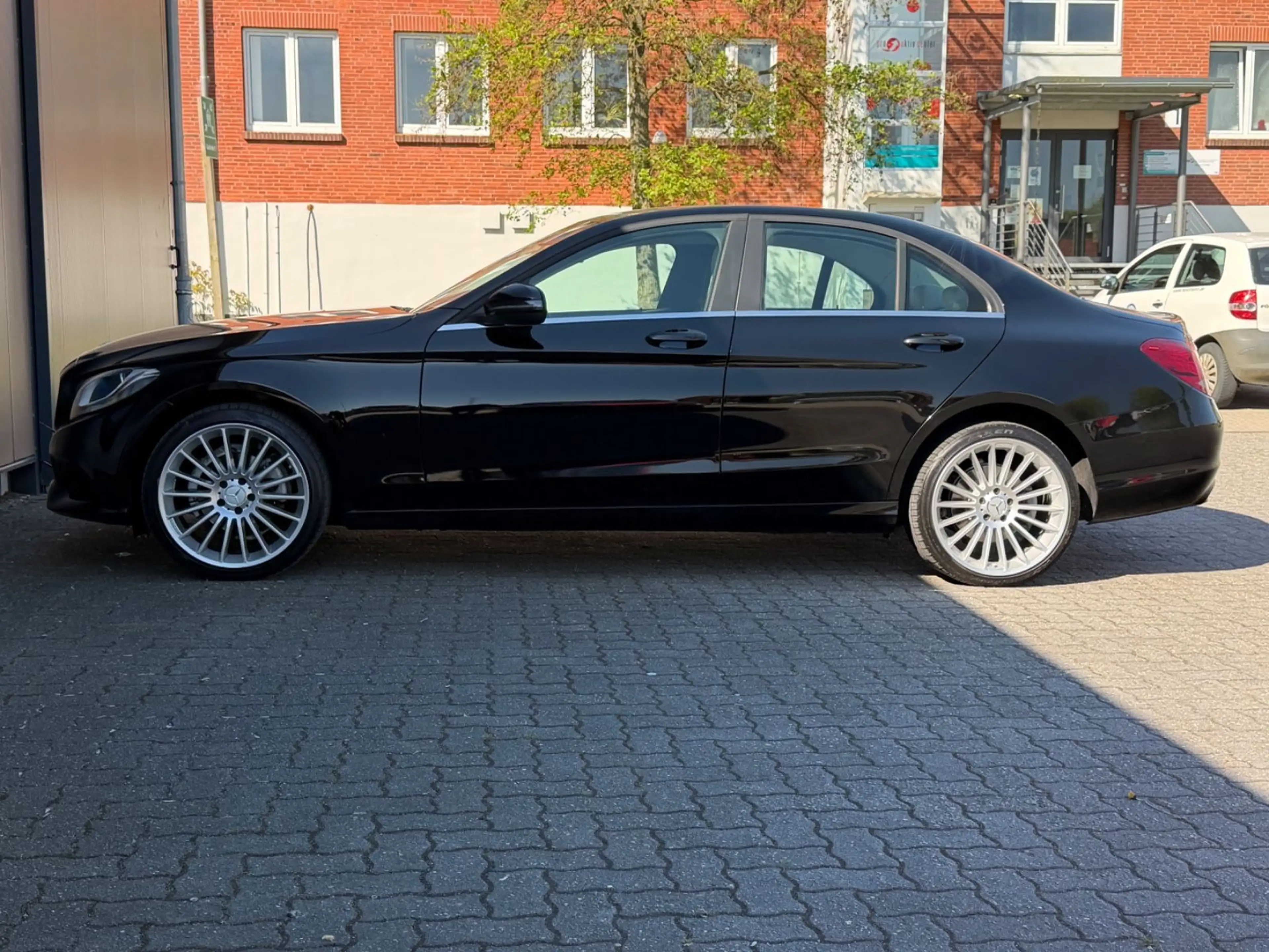 Mercedes-Benz C 180 Limousine*TOP-ZUSTAND*NAVI*GARANTIE*8FACH — photo 5